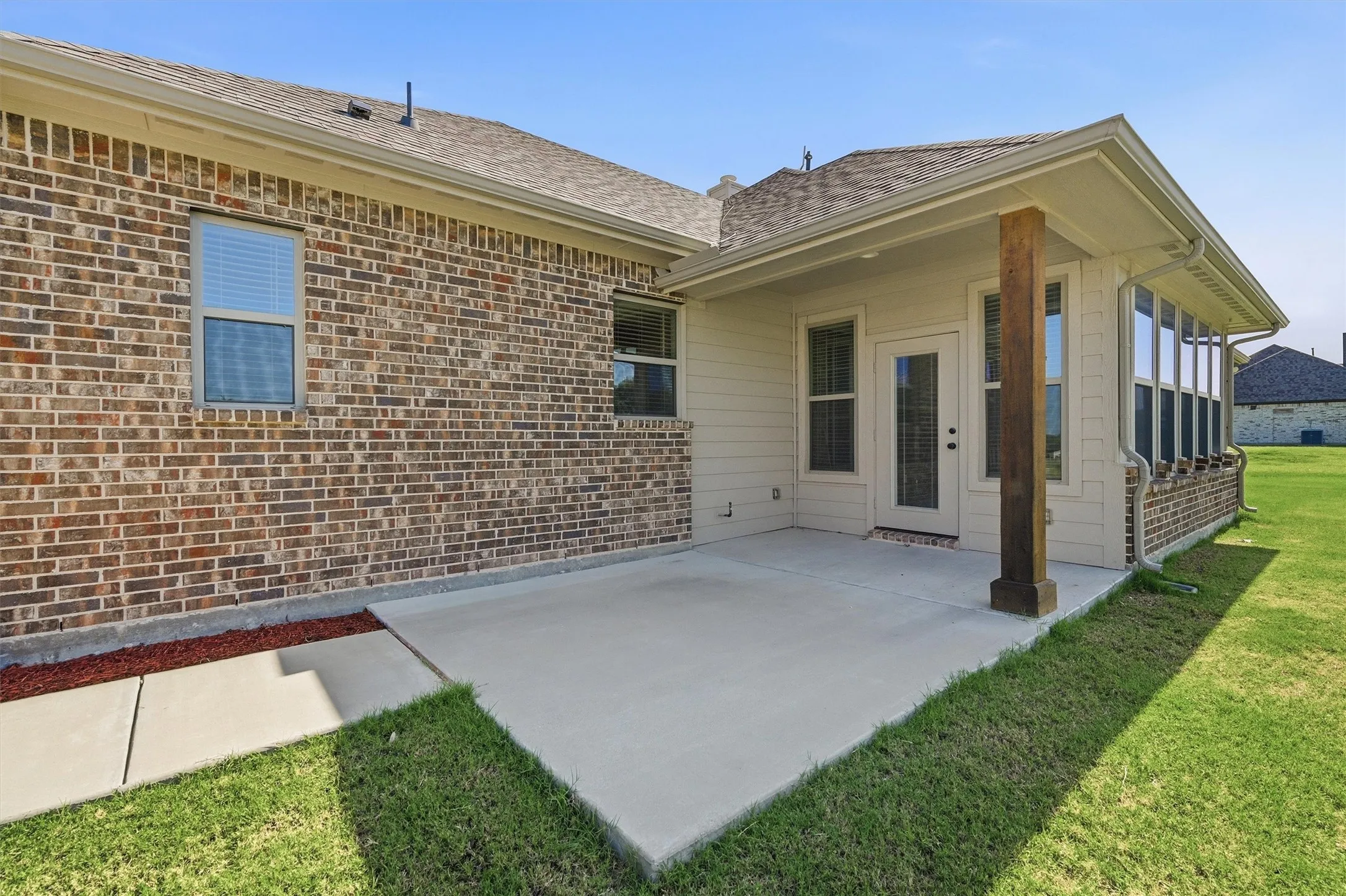 Single Family Residence For Sale in Fannin County , 884 Cheyenne Trail, Trenton, Texas 75490, 3 Bedroom, 2 Bathroom, 2 Garage spaces, 2,068 Sqft, built in 2022, mls#21328620, Real Estate Agent in Trenton, Homes For Sale in Fannin county, Homes For Sale in Trenton, Realtor in Trenton Texas, Real Estate Brokerage Independent Realty Texas, Luminita Cordes Realtor