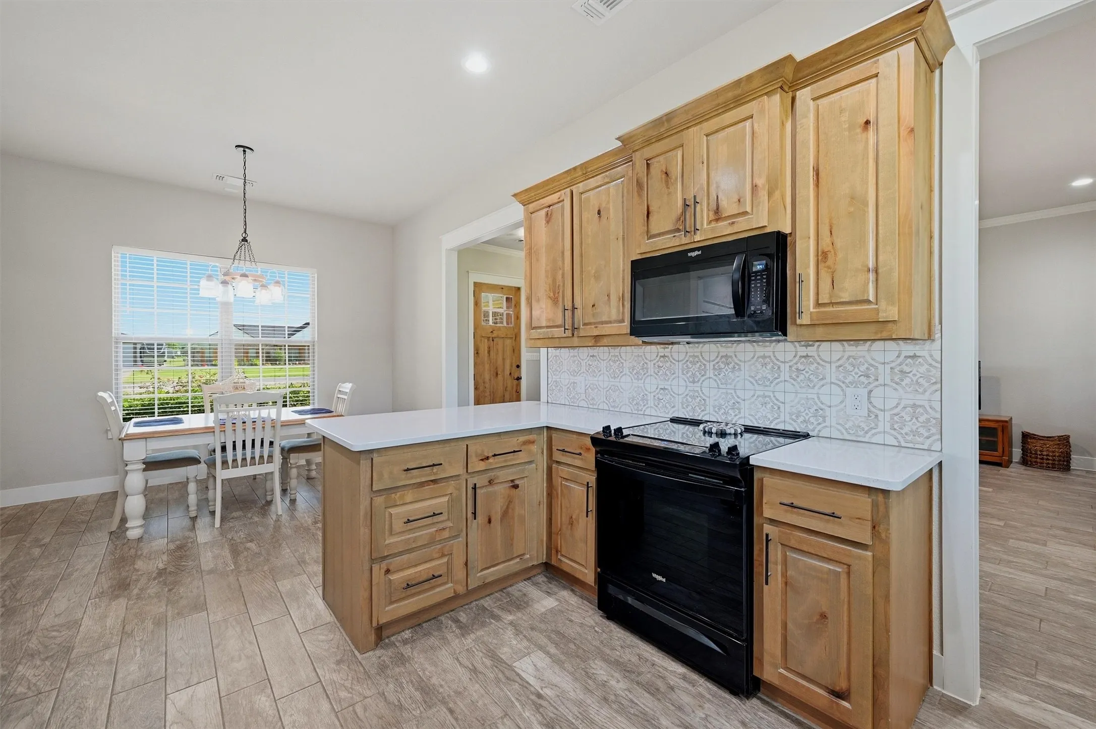 Single Family Residence For Sale in Fannin County , 884 Cheyenne Trail, Trenton, Texas 75490, 3 Bedroom, 2 Bathroom, 2 Garage spaces, 2,068 Sqft, built in 2022, mls#21328620, Real Estate Agent in Trenton, Homes For Sale in Fannin county, Homes For Sale in Trenton, Realtor in Trenton Texas, Real Estate Brokerage Independent Realty Texas, Luminita Cordes Realtor