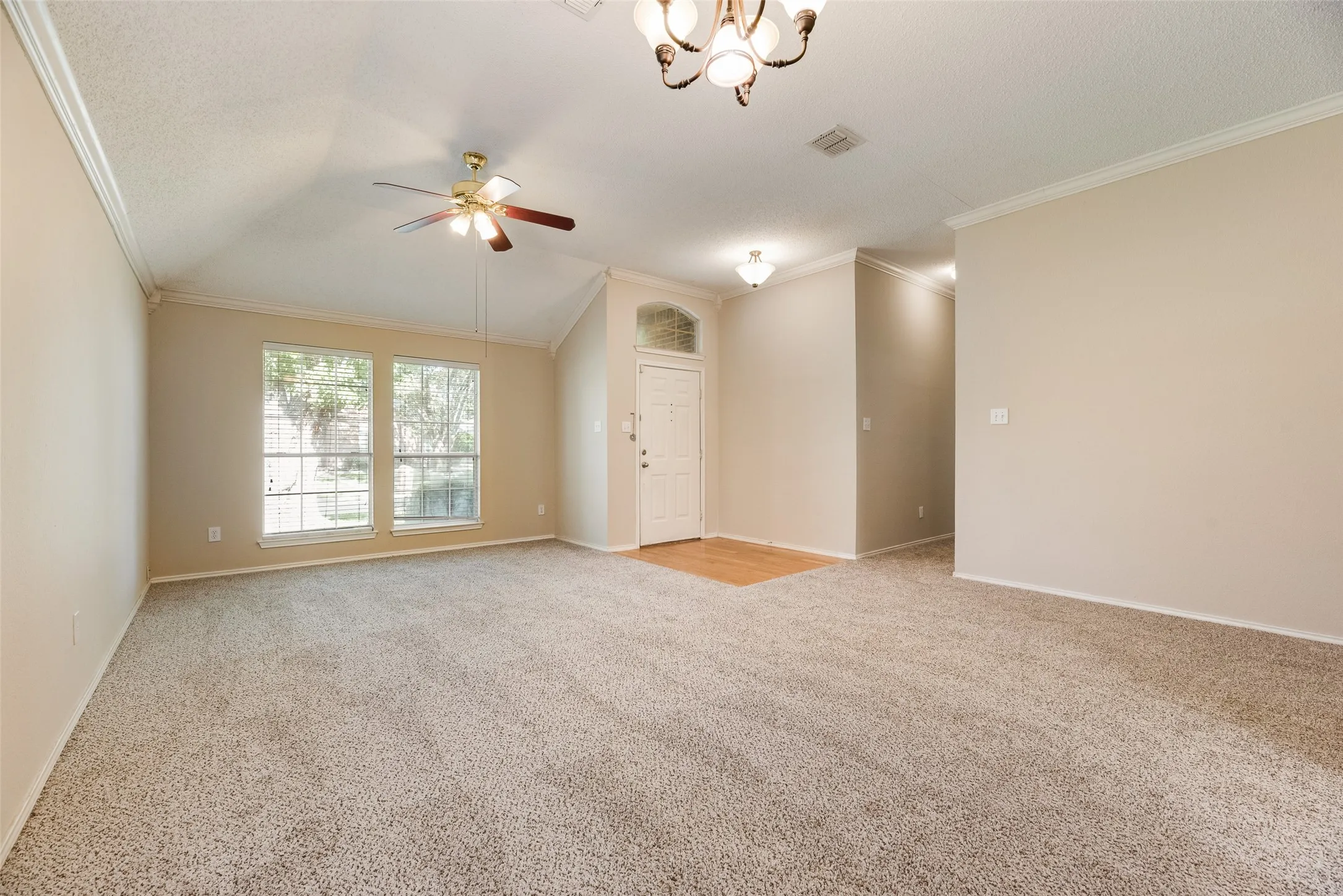 Single Family Residence For Sale in Collin County , 6201 Monticello Drive, Frisco, Texas 75035, 4 Bedroom, 2 Bathroom, 2 Garage spaces, 1,952 Sqft, built in 1994, mls#21327485, Real Estate Agent in Frisco, Homes For Sale in Collin county, Homes For Sale in Frisco, Realtor in Frisco Texas, Real Estate Brokerage Independent Realty Texas, Luminita Cordes Realtor