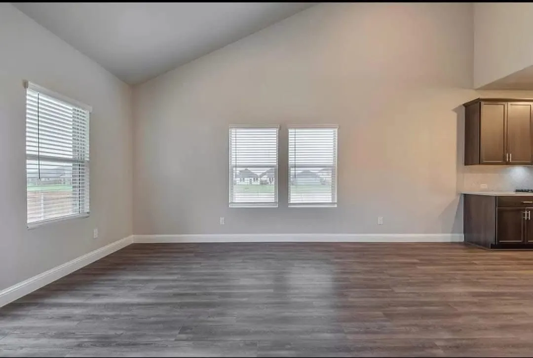 Single Family Residence For Rent in Collin County , 404 Dempsey Drive, Princeton, Texas 75071, 5 Bedrooms, 3 Bathrooms, 2 Garage spaces, 3,015 Sqft, built in 2023, Price $3,800, mls#21318982, Real Estate Agent in Princeton, Homes For Rent in Collin county, Homes For Rent in Princeton, Realtor in Princeton Texas, Real Estate Brokerage Independent Realty Texas, Luminita Cordes Realtor