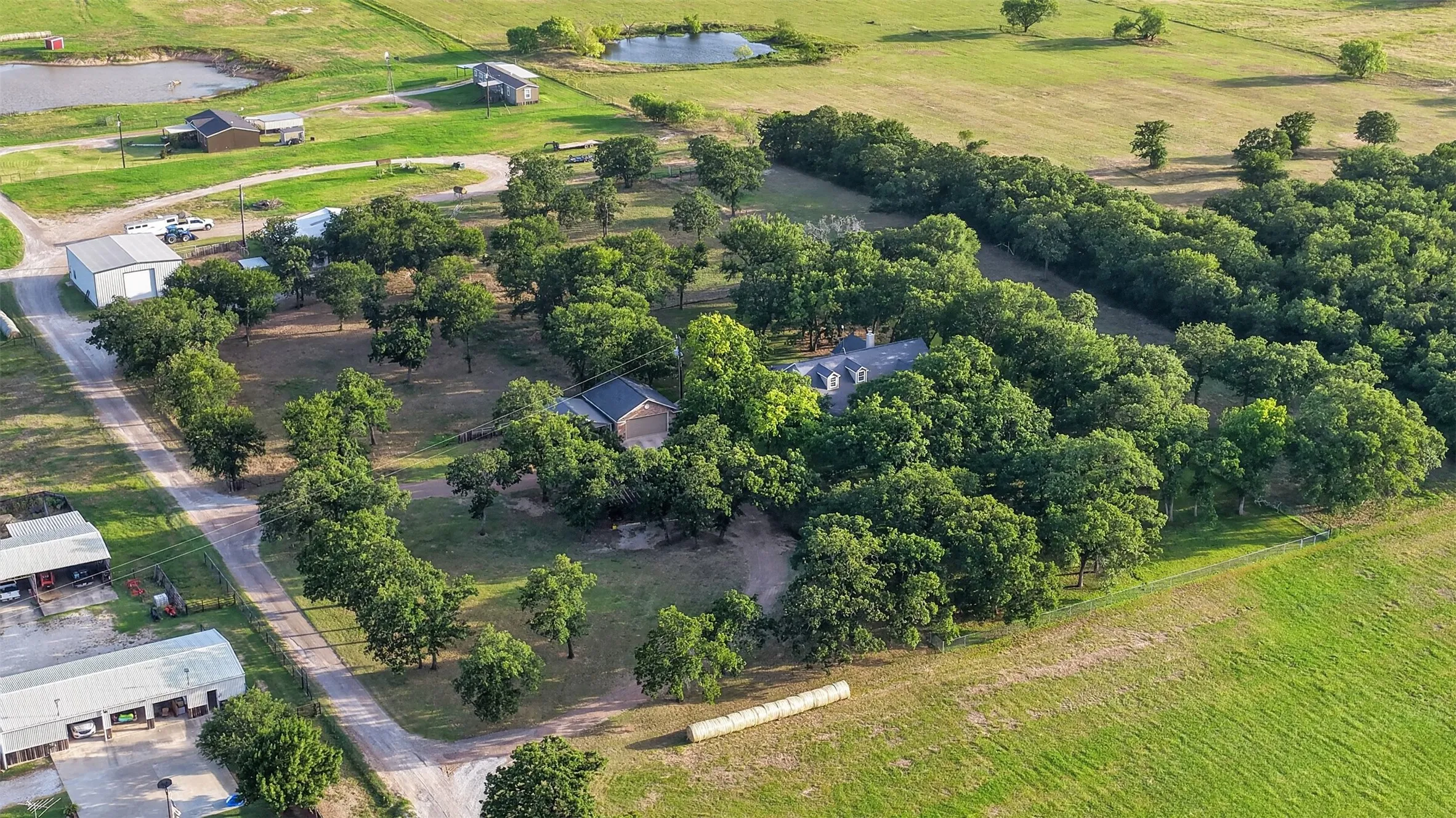 Single Family Residence For Sale in Wise County , 443 County Road 3342, Paradise, Texas 76073, 3 Bedroom, 3 Bathroom, 2 Garage spaces, 2,677 Sqft, built in 2000, mls#21328207, Real Estate Agent in Paradise, Homes For Sale in Wise county, Homes For Sale in Paradise, Realtor in Paradise Texas, Real Estate Brokerage Independent Realty Texas, Luminita Cordes Realtor