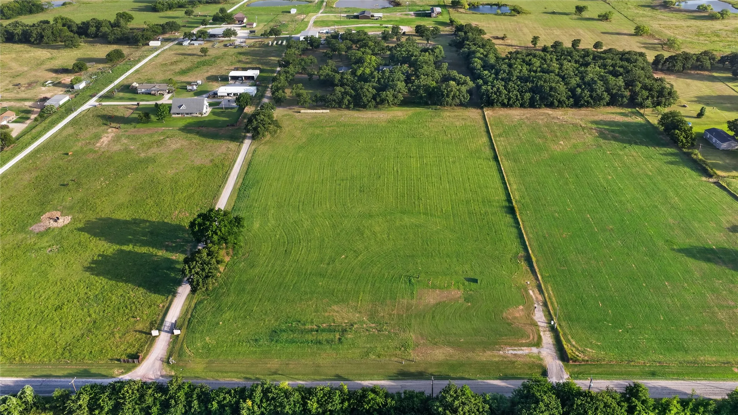 Single Family Residence For Sale in Wise County , 443 County Road 3342, Paradise, Texas 76073, 3 Bedroom, 3 Bathroom, 2 Garage spaces, 2,677 Sqft, built in 2000, mls#21328207, Real Estate Agent in Paradise, Homes For Sale in Wise county, Homes For Sale in Paradise, Realtor in Paradise Texas, Real Estate Brokerage Independent Realty Texas, Luminita Cordes Realtor