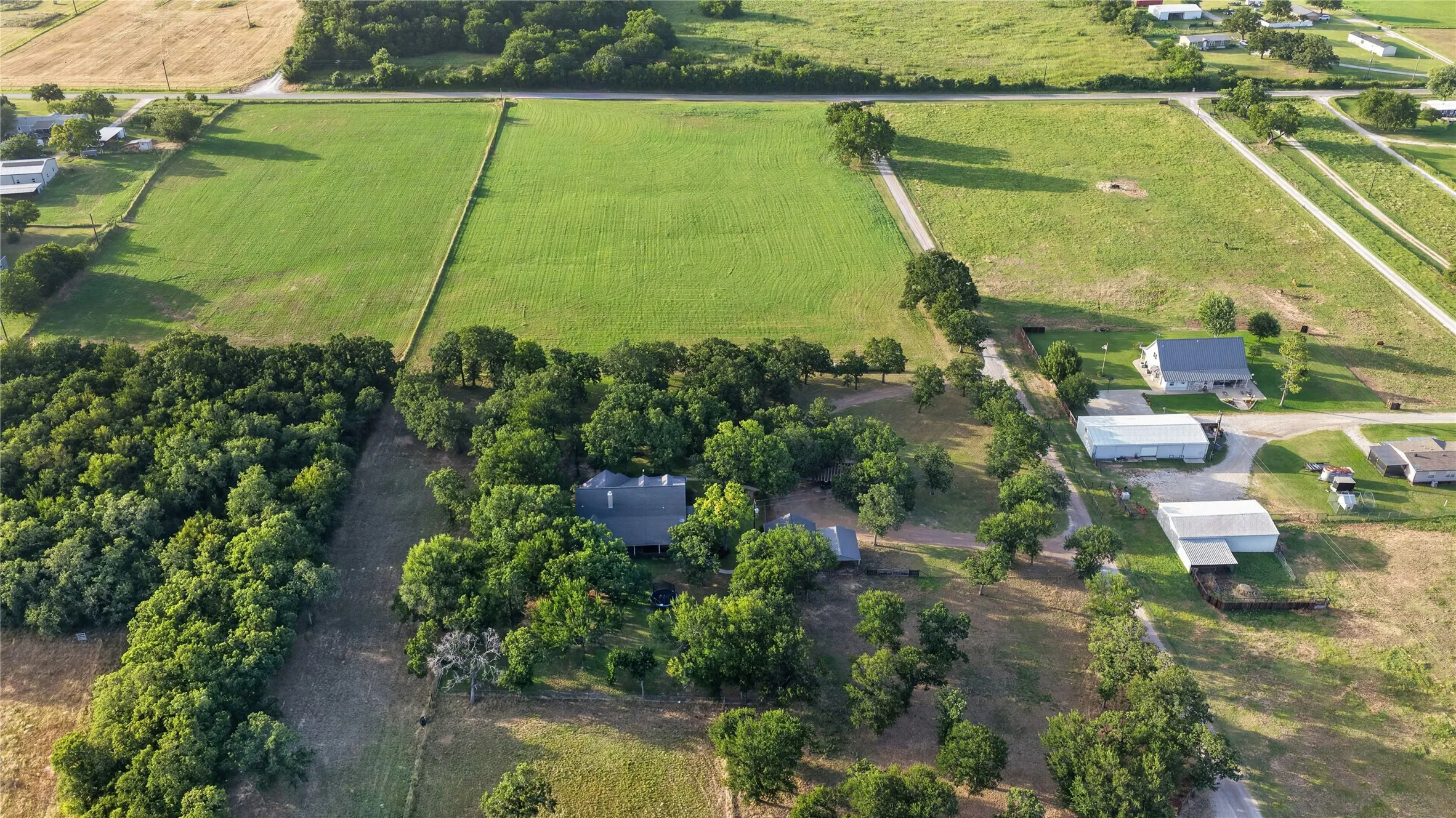 Single Family Residence For Sale in Wise County , 443 County Road 3342, Paradise, Texas 76073, 3 Bedroom, 3 Bathroom, 2 Garage spaces, 2,677 Sqft, built in 2000, mls#21328207, Real Estate Agent in Paradise, Homes For Sale in Wise county, Homes For Sale in Paradise, Realtor in Paradise Texas, Real Estate Brokerage Independent Realty Texas, Luminita Cordes Realtor