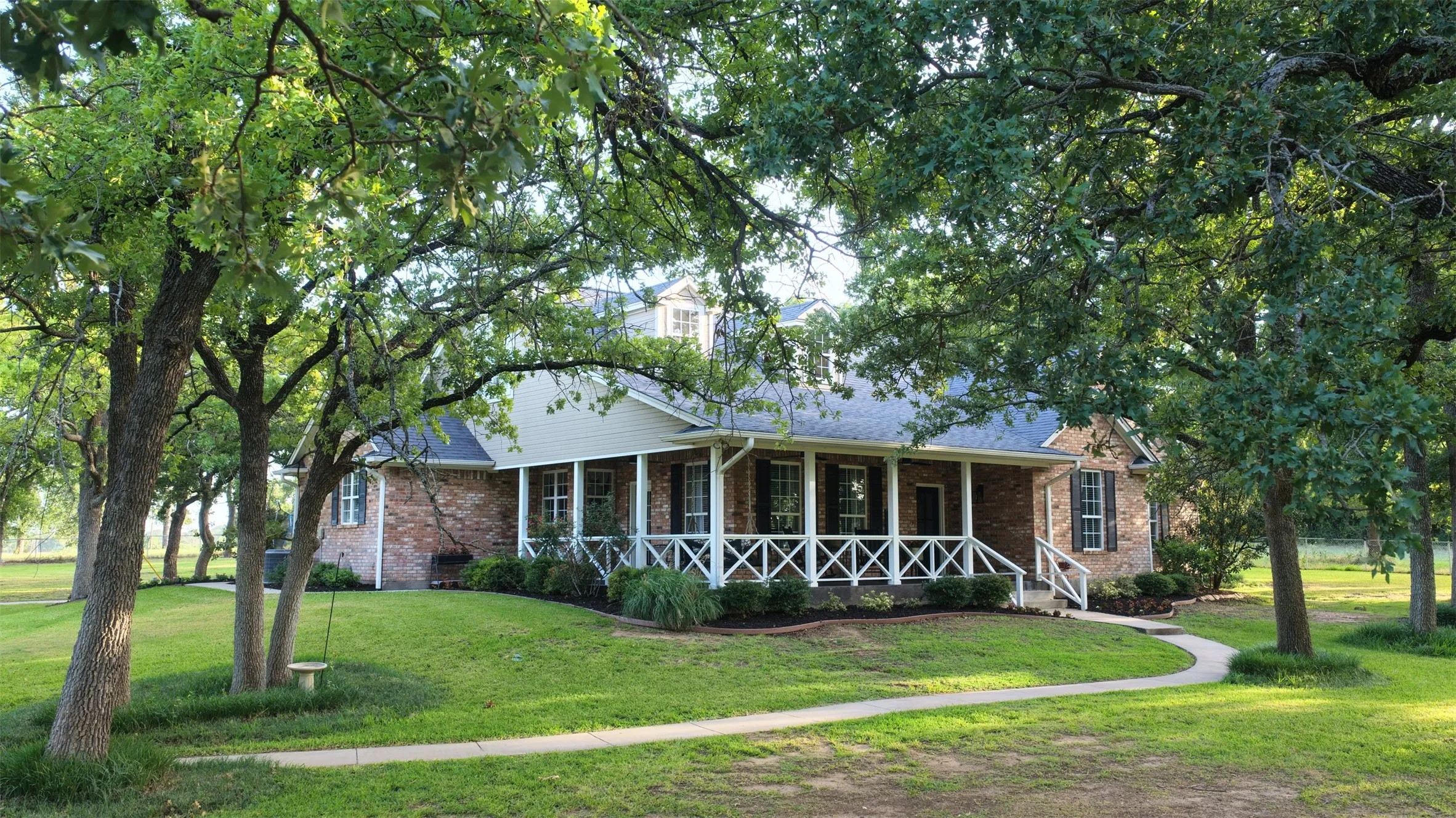 Single Family Residence For Sale in Wise County , 443 County Road 3342, Paradise, Texas 76073, 3 Bedroom, 3 Bathroom, 2 Garage spaces, 2,677 Sqft, built in 2000, mls#21328207, Real Estate Agent in Paradise, Homes For Sale in Wise county, Homes For Sale in Paradise, Realtor in Paradise Texas, Real Estate Brokerage Independent Realty Texas, Luminita Cordes Realtor