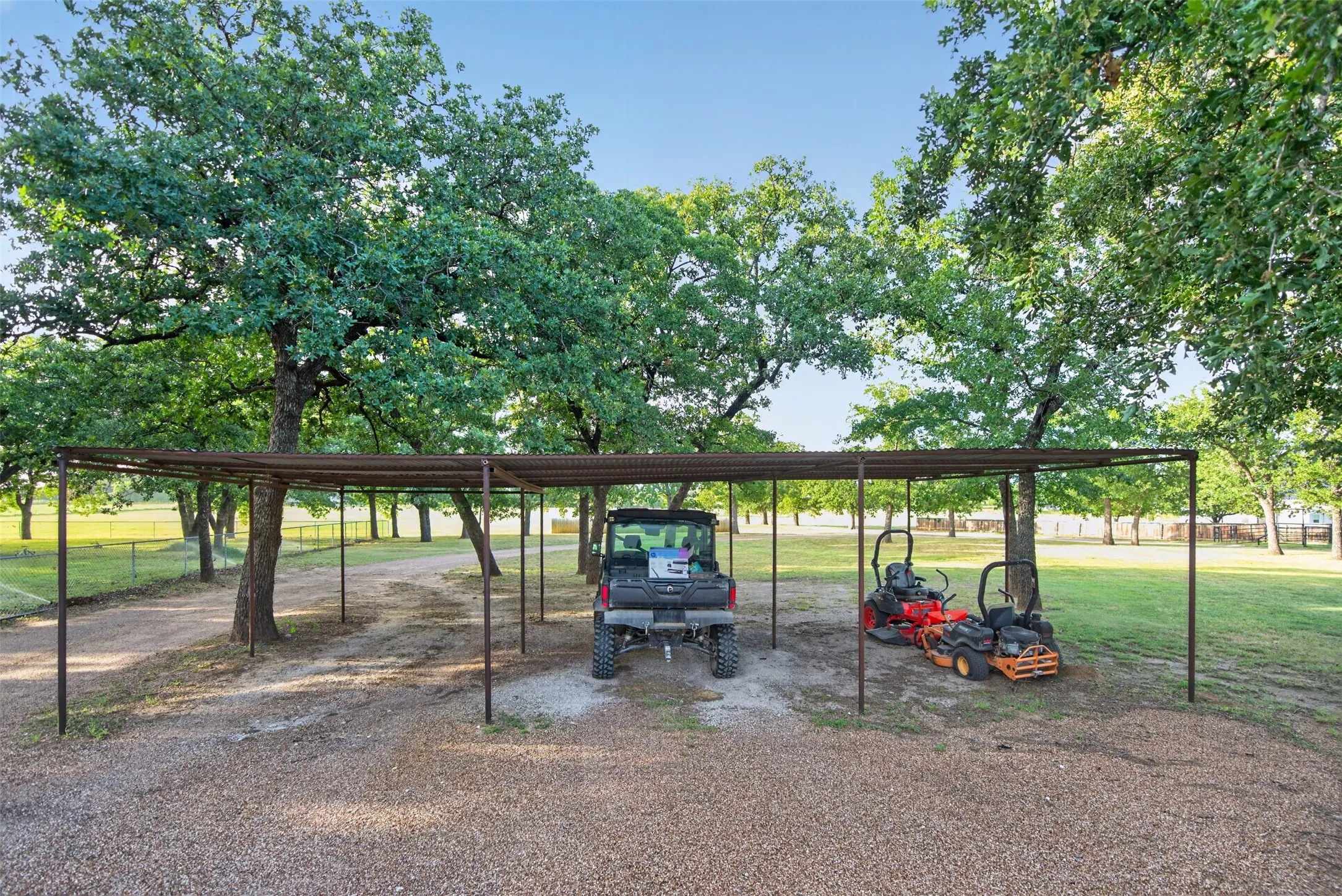 Single Family Residence For Sale in Wise County , 443 County Road 3342, Paradise, Texas 76073, 3 Bedroom, 3 Bathroom, 2 Garage spaces, 2,677 Sqft, built in 2000, mls#21328207, Real Estate Agent in Paradise, Homes For Sale in Wise county, Homes For Sale in Paradise, Realtor in Paradise Texas, Real Estate Brokerage Independent Realty Texas, Luminita Cordes Realtor
