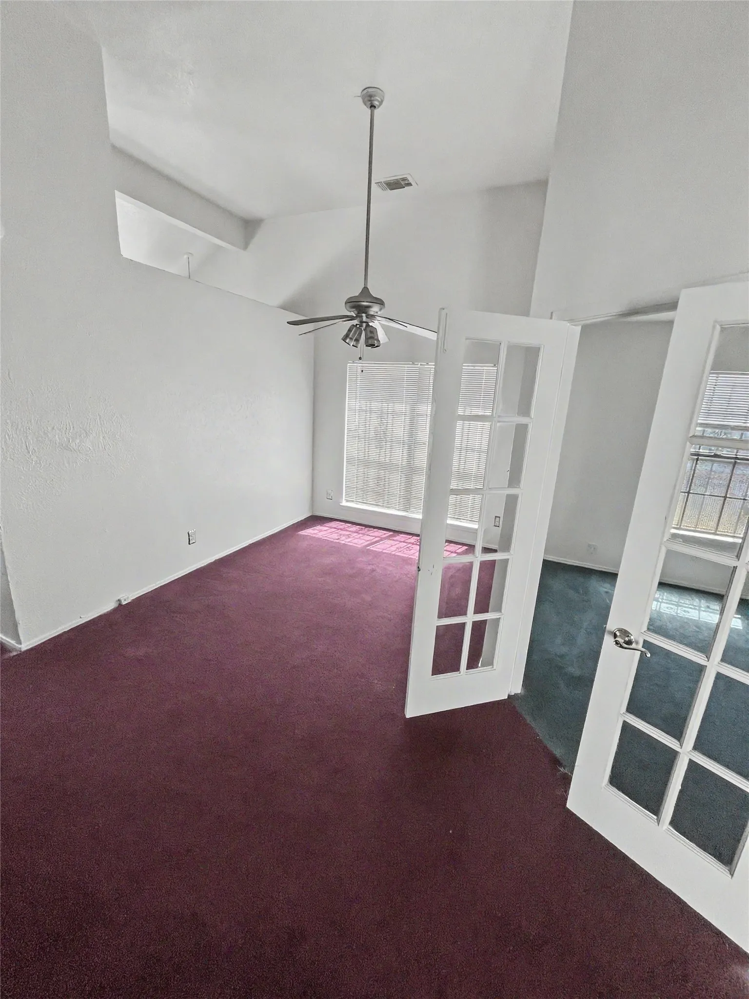 Single Family Residence For Sale in Dallas County , 1353 Southridge Drive, Lancaster, Texas 75146, 3 Bedroom, 2 Bathroom, 2 Garage spaces, 1,412 Sqft, built in 1984, mls#21328639, Real Estate Agent in Lancaster, Homes For Sale in Dallas county, Homes For Sale in Lancaster, Realtor in Lancaster Texas, Real Estate Brokerage Independent Realty Texas, Luminita Cordes Realtor