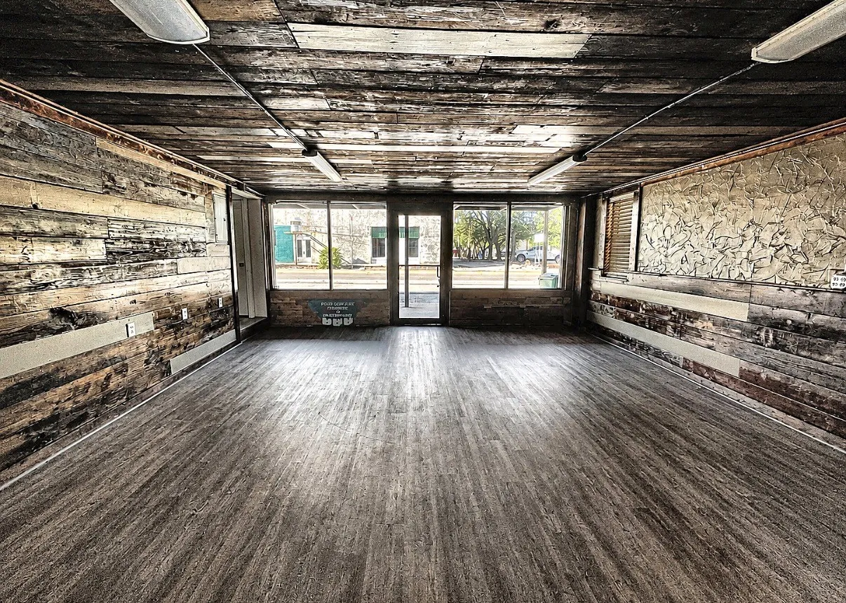 Business For Sale in Erath County , 112 W Blackjack Street, Dublin, Texas 76446, 0, 0, Garage spaces, 0 Sqft, built in 1910, mls#21324963, Real Estate Agent in Dublin, Homes For Sale in Erath county, Homes For Sale in Dublin, Realtor in Dublin Texas, Real Estate Brokerage Independent Realty Texas, Luminita Cordes Realtor