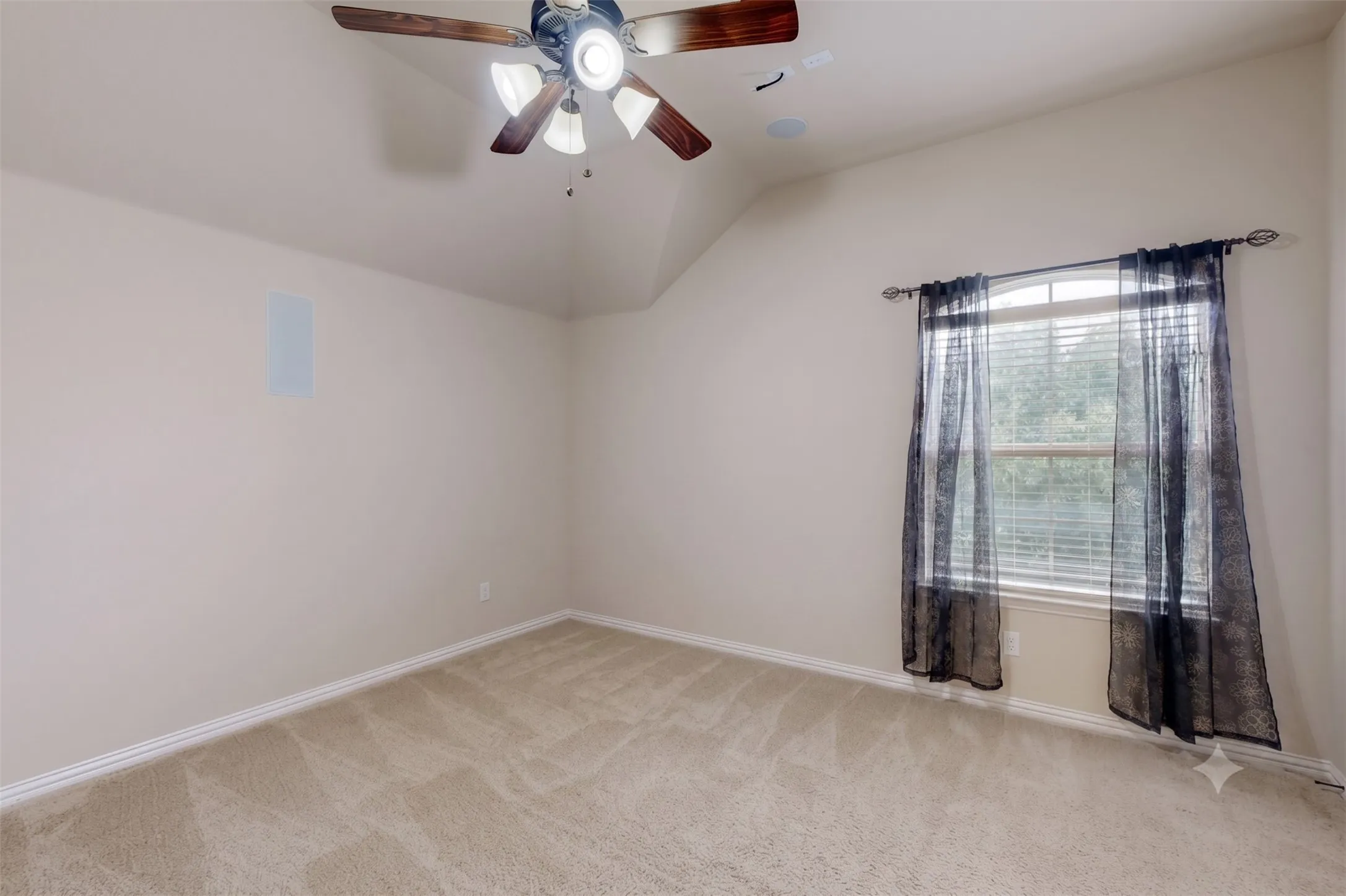 Single Family Residence For Rent in Denton County , 3563 Caruth Lane, Frisco, Texas 75034, 5 Bedroom, 4 Bathroom, 2 Garage spaces, 3,843 Sqft, built in 2012, mls#21328610, Real Estate Agent in Frisco, Homes For Rent in Denton county, Homes For Rent in Frisco, Realtor in Frisco Texas, Real Estate Brokerage Independent Realty Texas, Luminita Cordes Realtor
