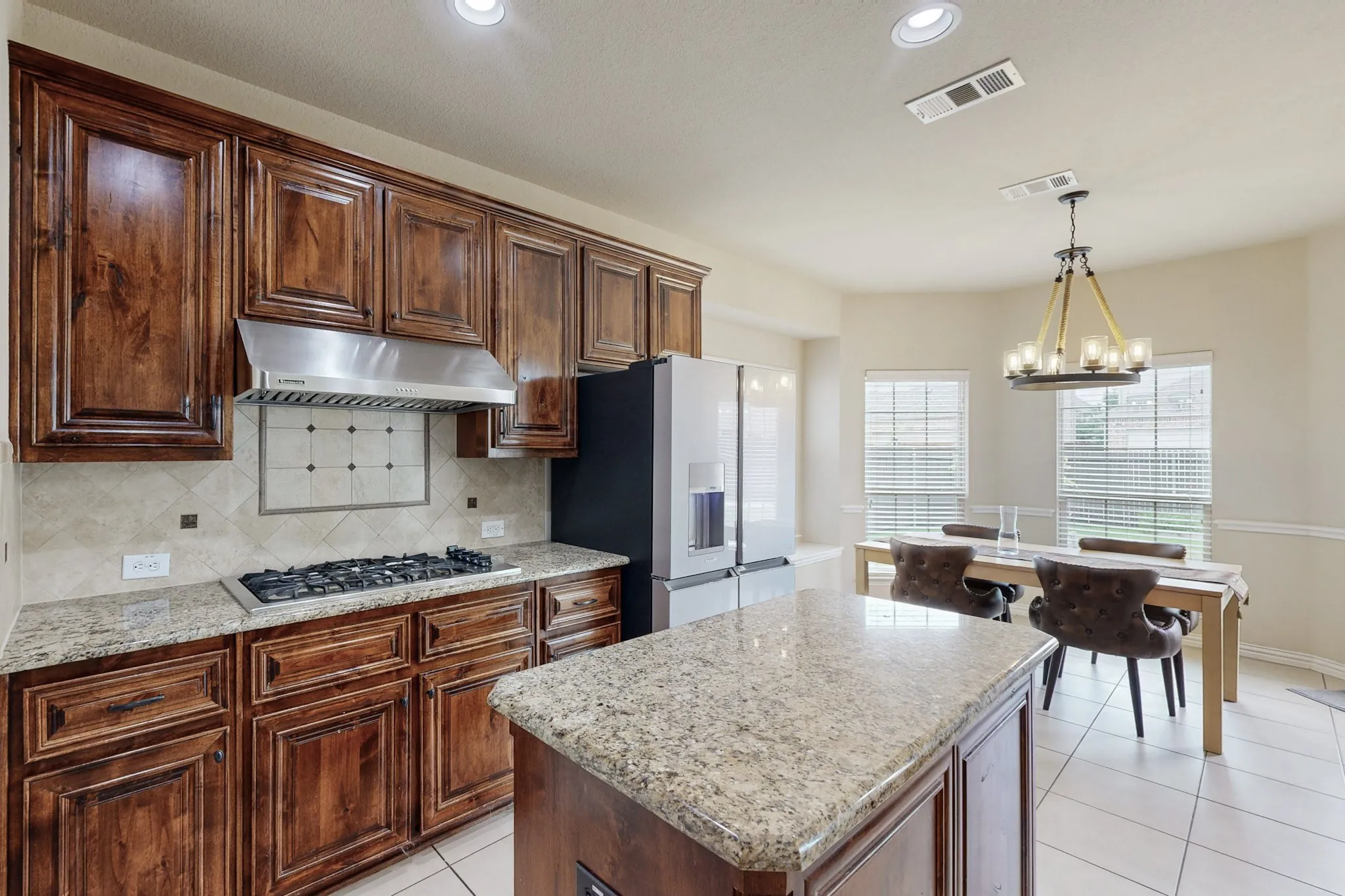 Single Family Residence For Rent in Denton County , 3563 Caruth Lane, Frisco, Texas 75034, 5 Bedroom, 4 Bathroom, 2 Garage spaces, 3,843 Sqft, built in 2012, mls#21328610, Real Estate Agent in Frisco, Homes For Rent in Denton county, Homes For Rent in Frisco, Realtor in Frisco Texas, Real Estate Brokerage Independent Realty Texas, Luminita Cordes Realtor