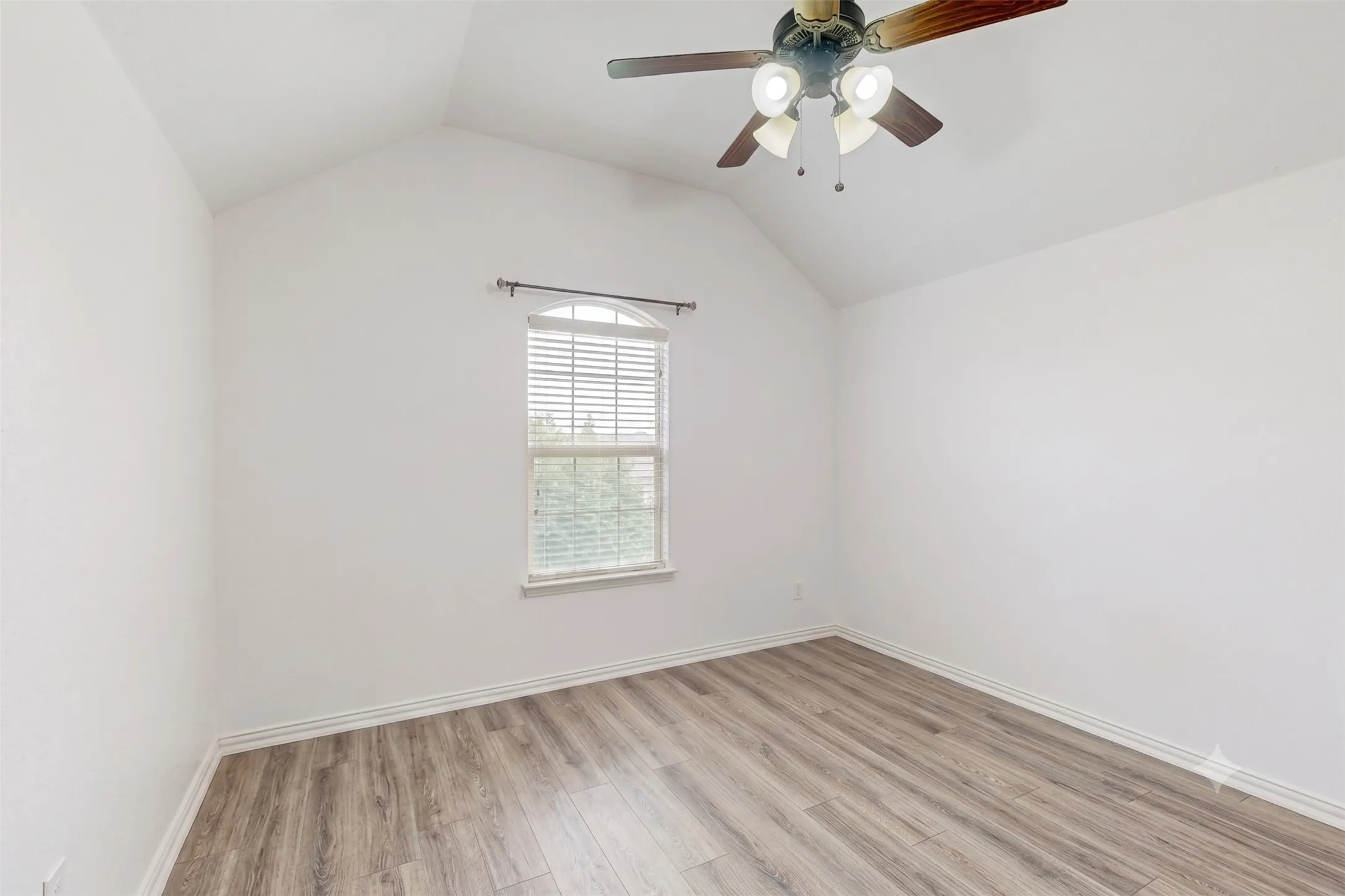 Single Family Residence For Rent in Denton County , 3563 Caruth Lane, Frisco, Texas 75034, 5 Bedroom, 4 Bathroom, 2 Garage spaces, 3,843 Sqft, built in 2012, mls#21328610, Real Estate Agent in Frisco, Homes For Rent in Denton county, Homes For Rent in Frisco, Realtor in Frisco Texas, Real Estate Brokerage Independent Realty Texas, Luminita Cordes Realtor