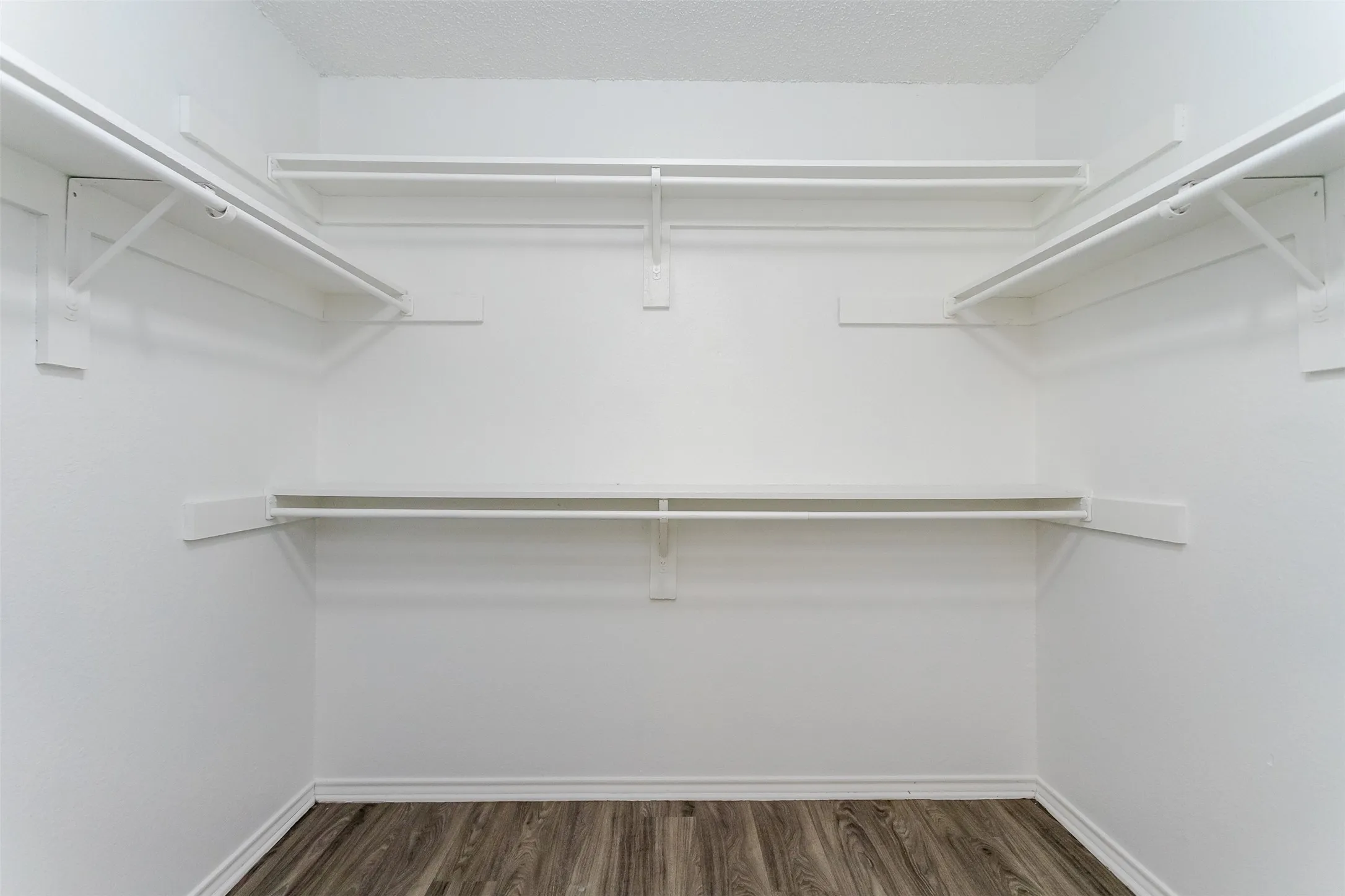 Single Family Residence For Sale in Tarrant County , 2506 Mckensie Lane, Grand Prairie, Texas 75052, 3 Bedroom, 2 Bathroom, 2 Garage spaces, 1,458 Sqft, built in 1983, mls#21324482, Real Estate Agent in Grand Prairie, Homes For Sale in Tarrant county, Homes For Sale in Grand Prairie, Realtor in Grand Prairie Texas, Real Estate Brokerage Independent Realty Texas, Luminita Cordes Realtor