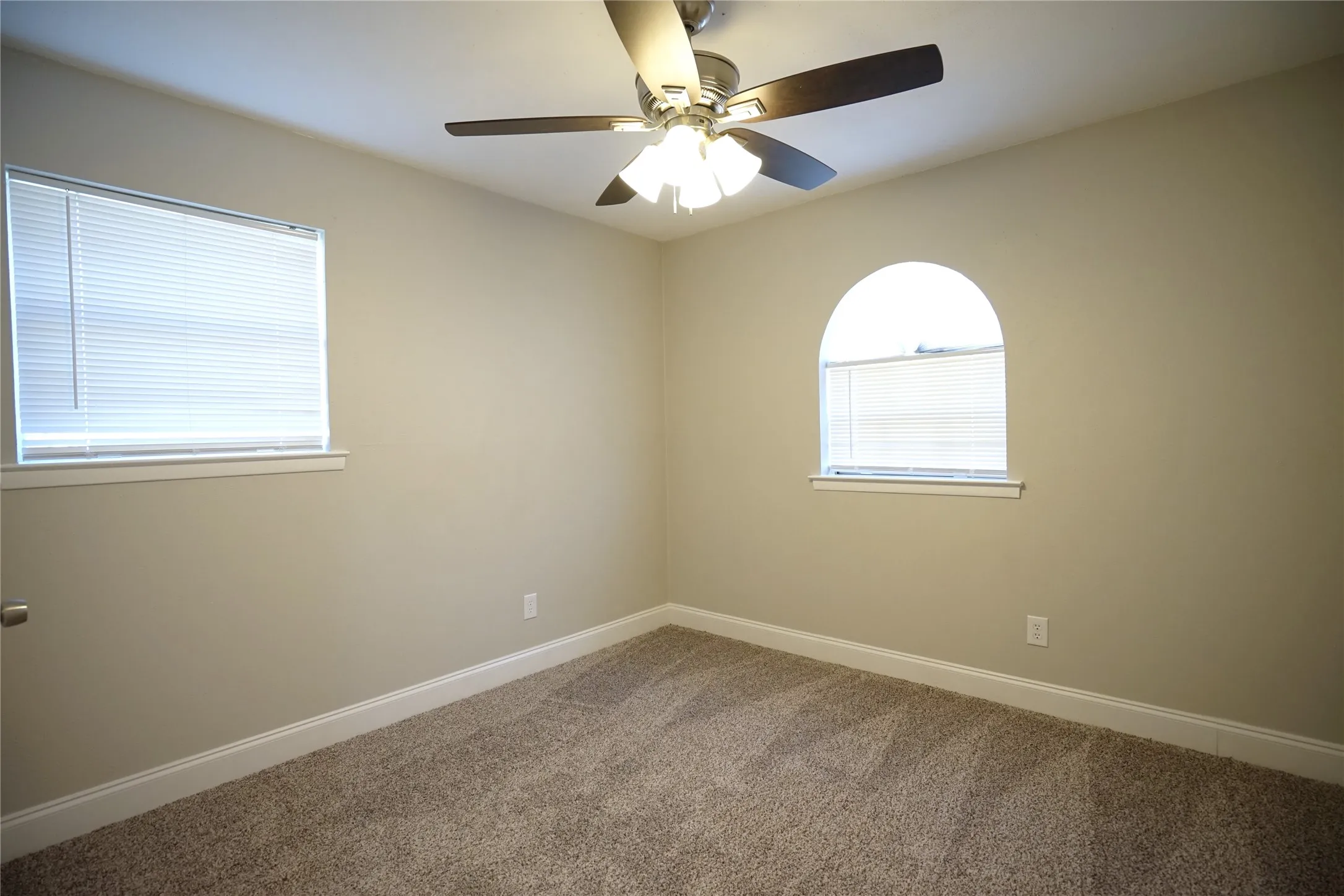 Single Family Residence For Rent in Tarrant County , 619 Todd Court, Burleson, Texas 76028, 4 Bedroom, 2 Bathroom, 2 Garage spaces, 1,416 Sqft, built in 1970, mls#21328651, Real Estate Agent in Burleson, Homes For Rent in Tarrant county, Homes For Rent in Burleson, Realtor in Burleson Texas, Real Estate Brokerage Independent Realty Texas, Luminita Cordes Realtor