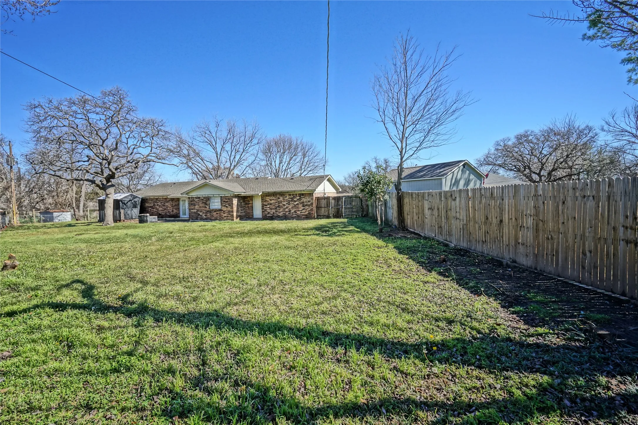 Single Family Residence For Rent in Tarrant County , 619 Todd Court, Burleson, Texas 76028, 4 Bedroom, 2 Bathroom, 2 Garage spaces, 1,416 Sqft, built in 1970, mls#21328651, Real Estate Agent in Burleson, Homes For Rent in Tarrant county, Homes For Rent in Burleson, Realtor in Burleson Texas, Real Estate Brokerage Independent Realty Texas, Luminita Cordes Realtor