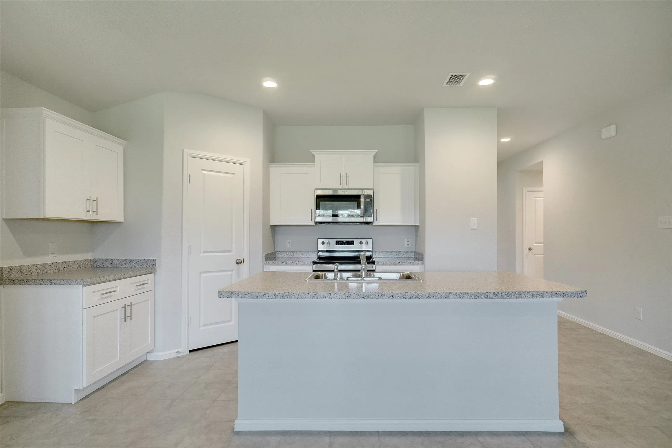 Single Family Residence For Rent in Parker County , 113 Anderson Mill Street, Azle, Texas 76020, 4 Bedroom, 2 Bathroom, 2 Garage spaces, 1,875 Sqft, built in 2023, mls#21328658, Real Estate Agent in Azle, Homes For Rent in Parker county, Homes For Rent in Azle, Realtor in Azle Texas, Real Estate Brokerage Independent Realty Texas, Luminita Cordes Realtor