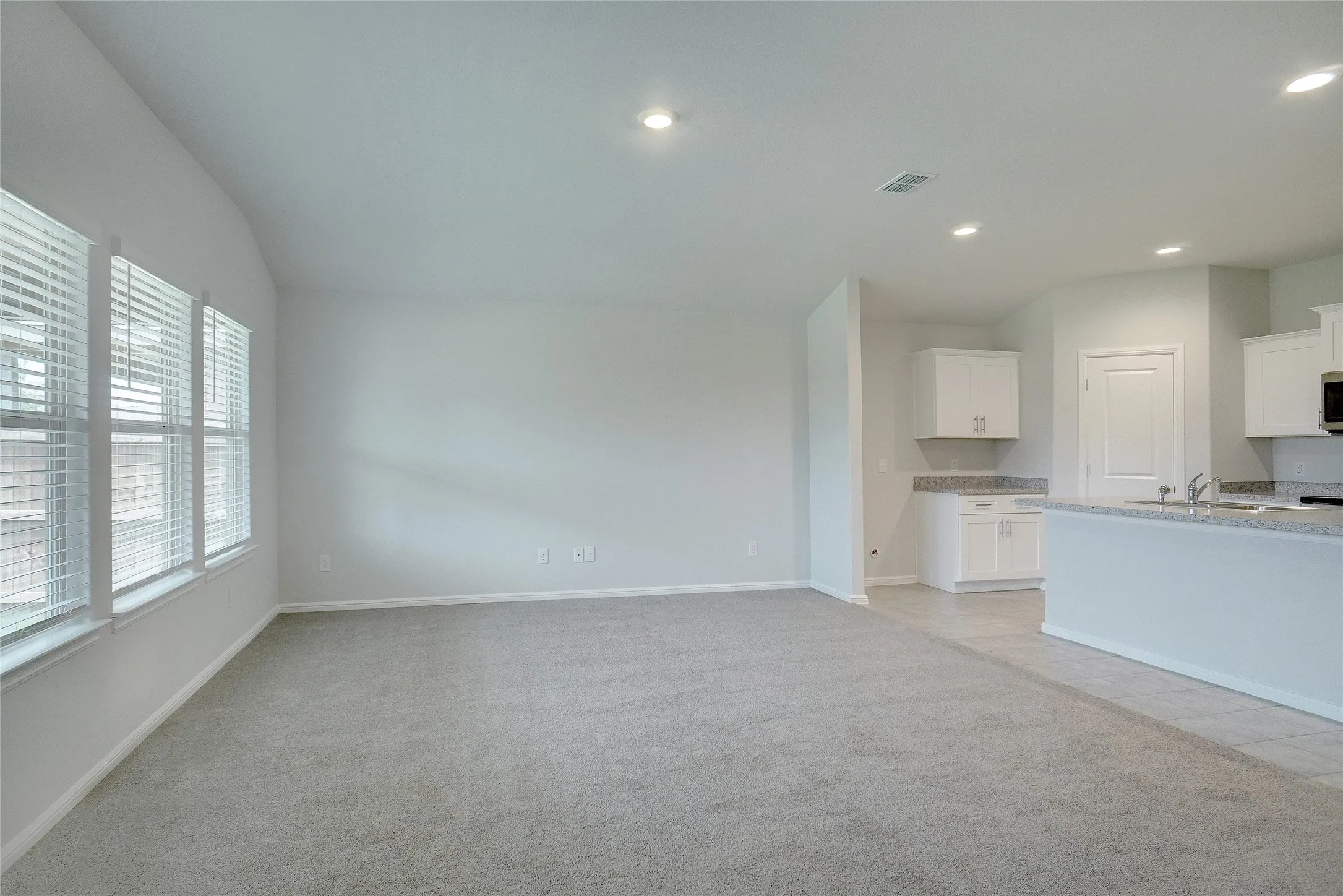 Single Family Residence For Rent in Parker County , 113 Anderson Mill Street, Azle, Texas 76020, 4 Bedroom, 2 Bathroom, 2 Garage spaces, 1,875 Sqft, built in 2023, mls#21328658, Real Estate Agent in Azle, Homes For Rent in Parker county, Homes For Rent in Azle, Realtor in Azle Texas, Real Estate Brokerage Independent Realty Texas, Luminita Cordes Realtor