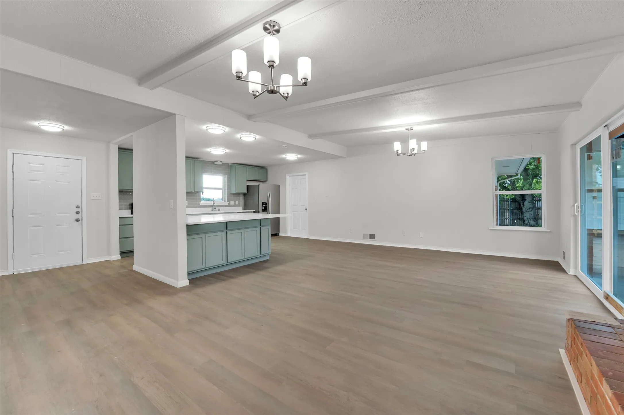 Single Family Residence For Rent in Dallas County , 2630 Pasteur Avenue, Dallas, Texas 75228, 3 Bedroom, 2 Bathroom, 2 Garage spaces, 1,418 Sqft, built in 1967, mls#21328655, Real Estate Agent in Dallas, Homes For Rent in Dallas county, Homes For Rent in Dallas, Realtor in Dallas Texas, Real Estate Brokerage Independent Realty Texas, Luminita Cordes Realtor