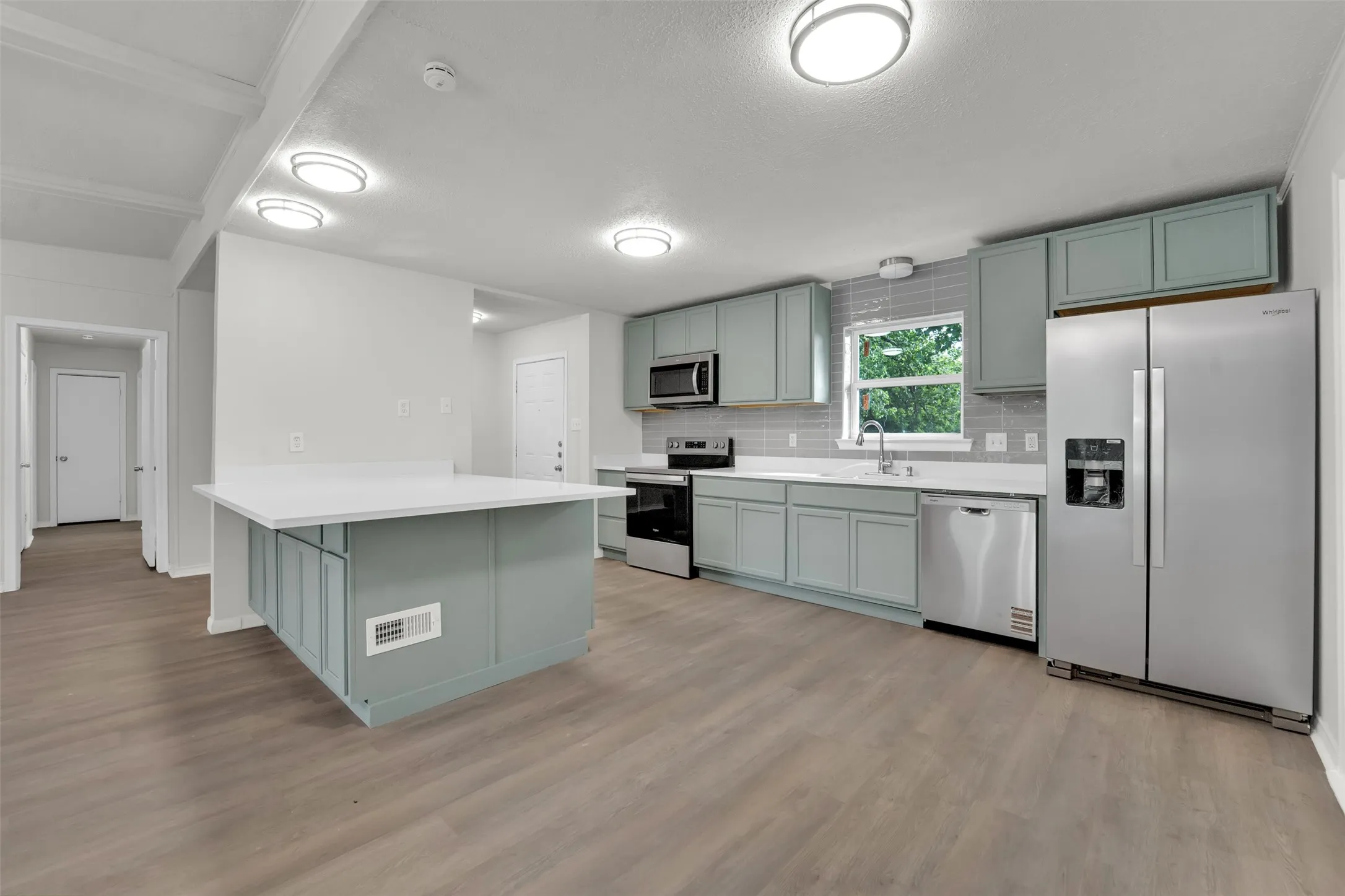 Single Family Residence For Rent in Dallas County , 2630 Pasteur Avenue, Dallas, Texas 75228, 3 Bedroom, 2 Bathroom, 2 Garage spaces, 1,418 Sqft, built in 1967, mls#21328655, Real Estate Agent in Dallas, Homes For Rent in Dallas county, Homes For Rent in Dallas, Realtor in Dallas Texas, Real Estate Brokerage Independent Realty Texas, Luminita Cordes Realtor