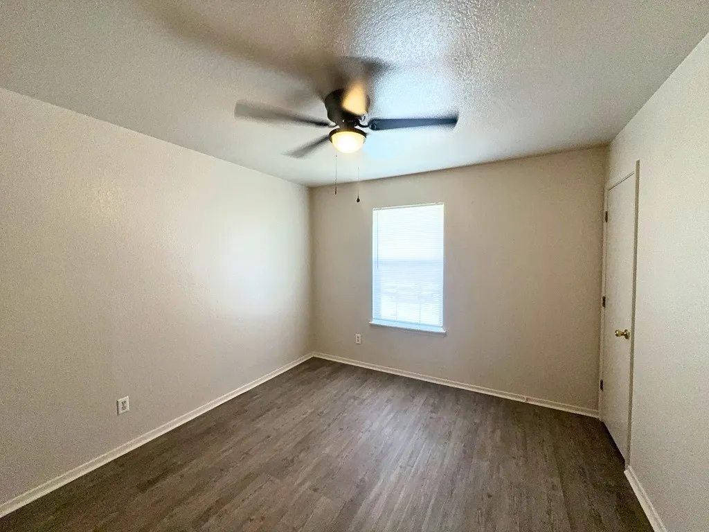 Quadruplex For Rent in Bell County , 1108 Shanarae Circle B, Killeen, Texas 76549, 2 Bedroom, 2 Bathroom, Garage spaces, 885 Sqft, built in 1998, mls#21328663, Real Estate Agent in Killeen, Homes For Rent in Bell county, Homes For Rent in Killeen, Realtor in Killeen Texas, Real Estate Brokerage Independent Realty Texas, Luminita Cordes Realtor