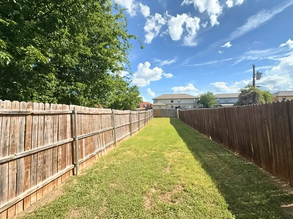 Quadruplex For Rent in Bell County , 1108 Shanarae Circle B, Killeen, Texas 76549, 2 Bedroom, 2 Bathroom, Garage spaces, 885 Sqft, built in 1998, mls#21328663, Real Estate Agent in Killeen, Homes For Rent in Bell county, Homes For Rent in Killeen, Realtor in Killeen Texas, Real Estate Brokerage Independent Realty Texas, Luminita Cordes Realtor