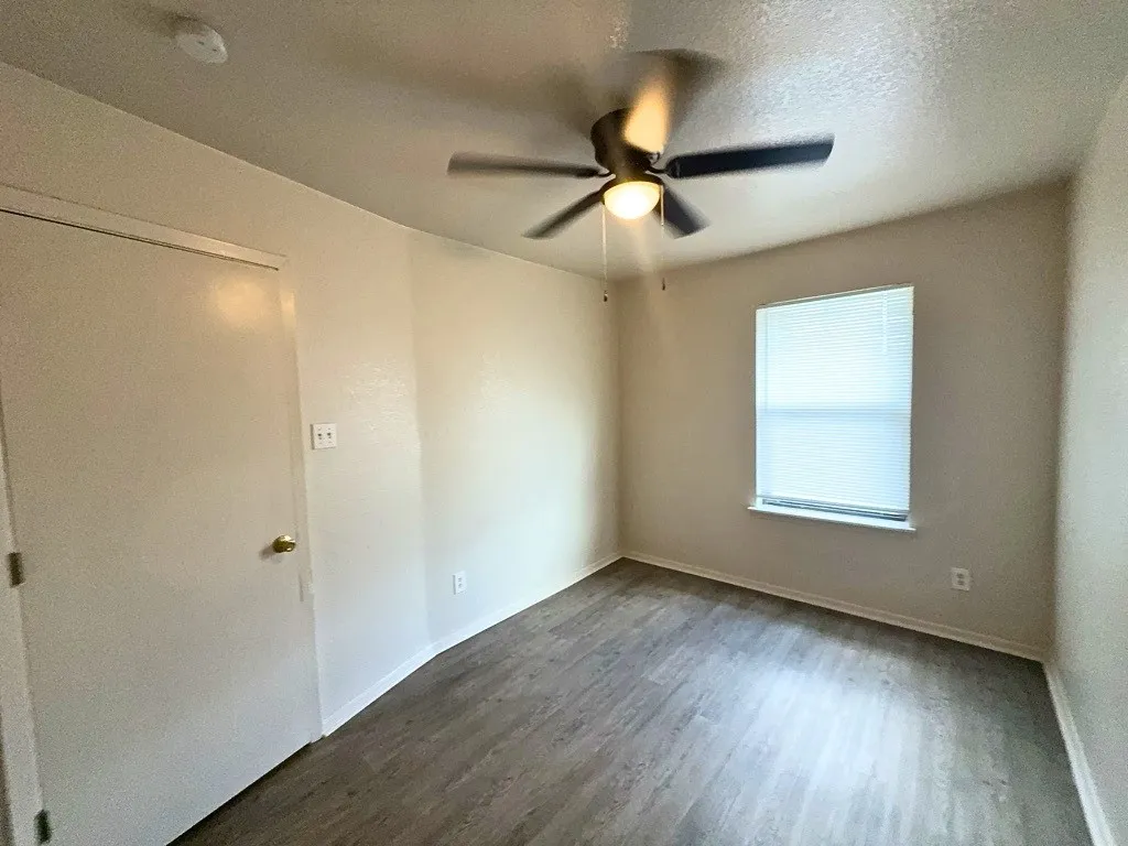 Quadruplex For Rent in Bell County , 1108 Shanarae Circle B, Killeen, Texas 76549, 2 Bedroom, 2 Bathroom, Garage spaces, 885 Sqft, built in 1998, mls#21328663, Real Estate Agent in Killeen, Homes For Rent in Bell county, Homes For Rent in Killeen, Realtor in Killeen Texas, Real Estate Brokerage Independent Realty Texas, Luminita Cordes Realtor