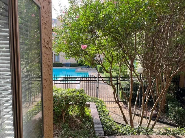 Condominium For Sale in Dallas County , 5550 Spring Valley Road F15, Dallas, Texas 75254, 1 Bedroom, 1 Bathroom, Garage spaces, 680 Sqft, built in 1983, mls#21328197, Real Estate Agent in Dallas, Homes For Sale in Dallas county, Homes For Sale in Dallas, Realtor in Dallas Texas, Real Estate Brokerage Independent Realty Texas, Luminita Cordes Realtor