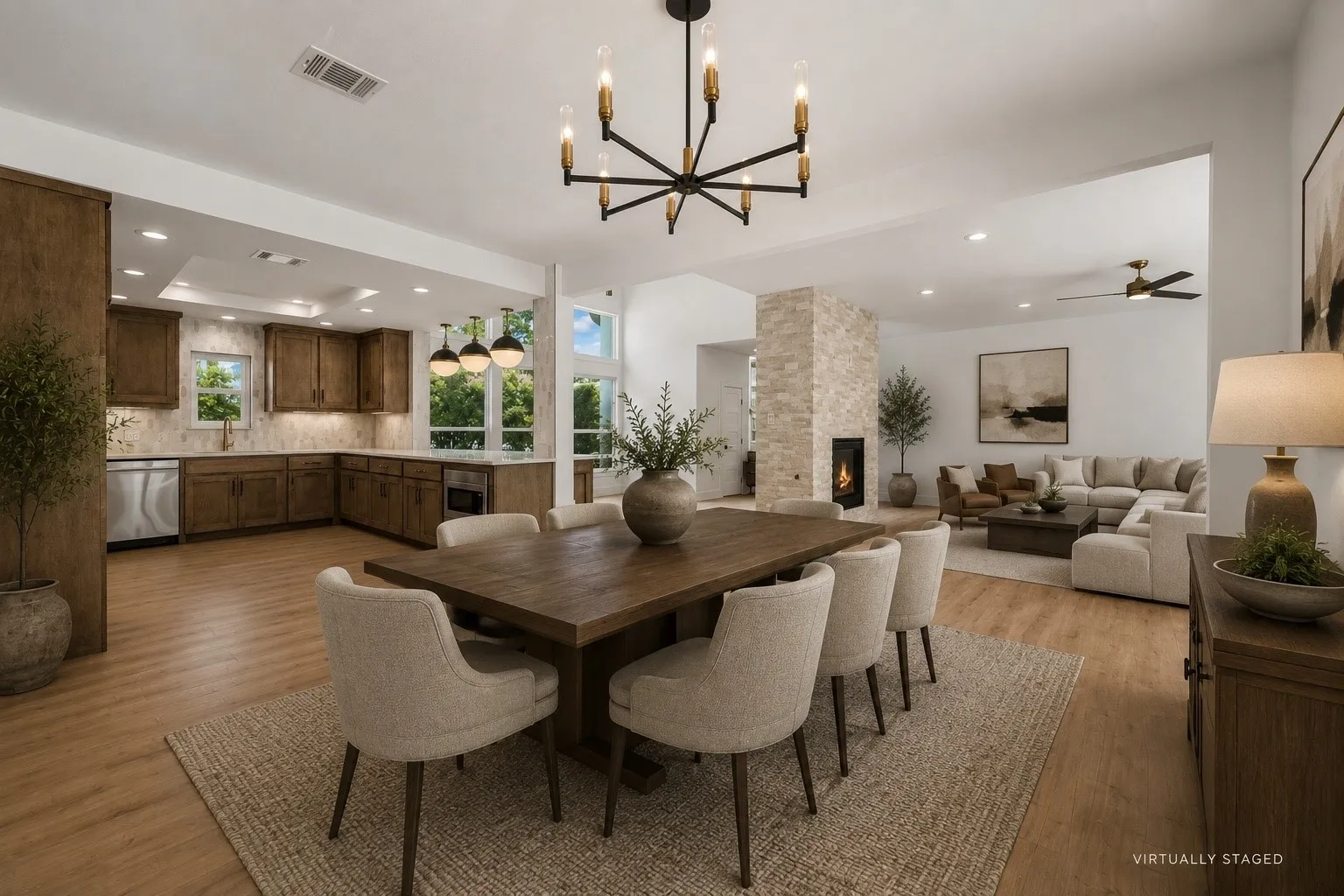 Single Family Residence For Sale in Tarrant County , 2401 Chimney Hill Drive, Arlington, Texas 76012, 4 Bedroom, 4 Bathroom, 2 Garage spaces, 3,105 Sqft, built in 1978, mls#21322501, Real Estate Agent in Arlington, Homes For Sale in Tarrant county, Homes For Sale in Arlington, Realtor in Arlington Texas, Real Estate Brokerage Independent Realty Texas, Luminita Cordes Realtor