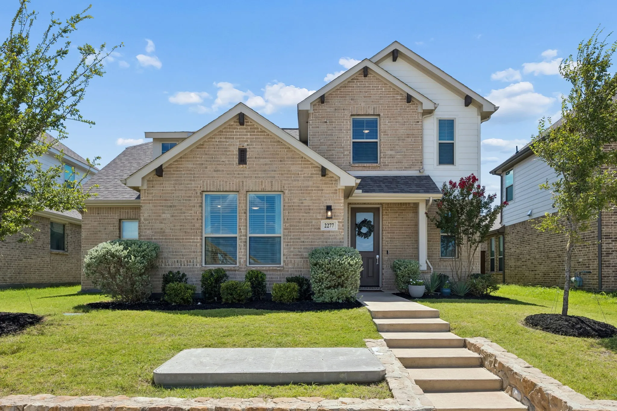 Single Family Residence For Sale in Ellis County , 2277 Glacier Drive, Waxahachie, Texas 75165, 3 Bedroom, 3 Bathroom, 2 Garage spaces, 2,434 Sqft, built in 2023, mls#21326412, Real Estate Agent in Waxahachie, Homes For Sale in Ellis county, Homes For Sale in Waxahachie, Realtor in Waxahachie Texas, Real Estate Brokerage Independent Realty Texas, Luminita Cordes Realtor