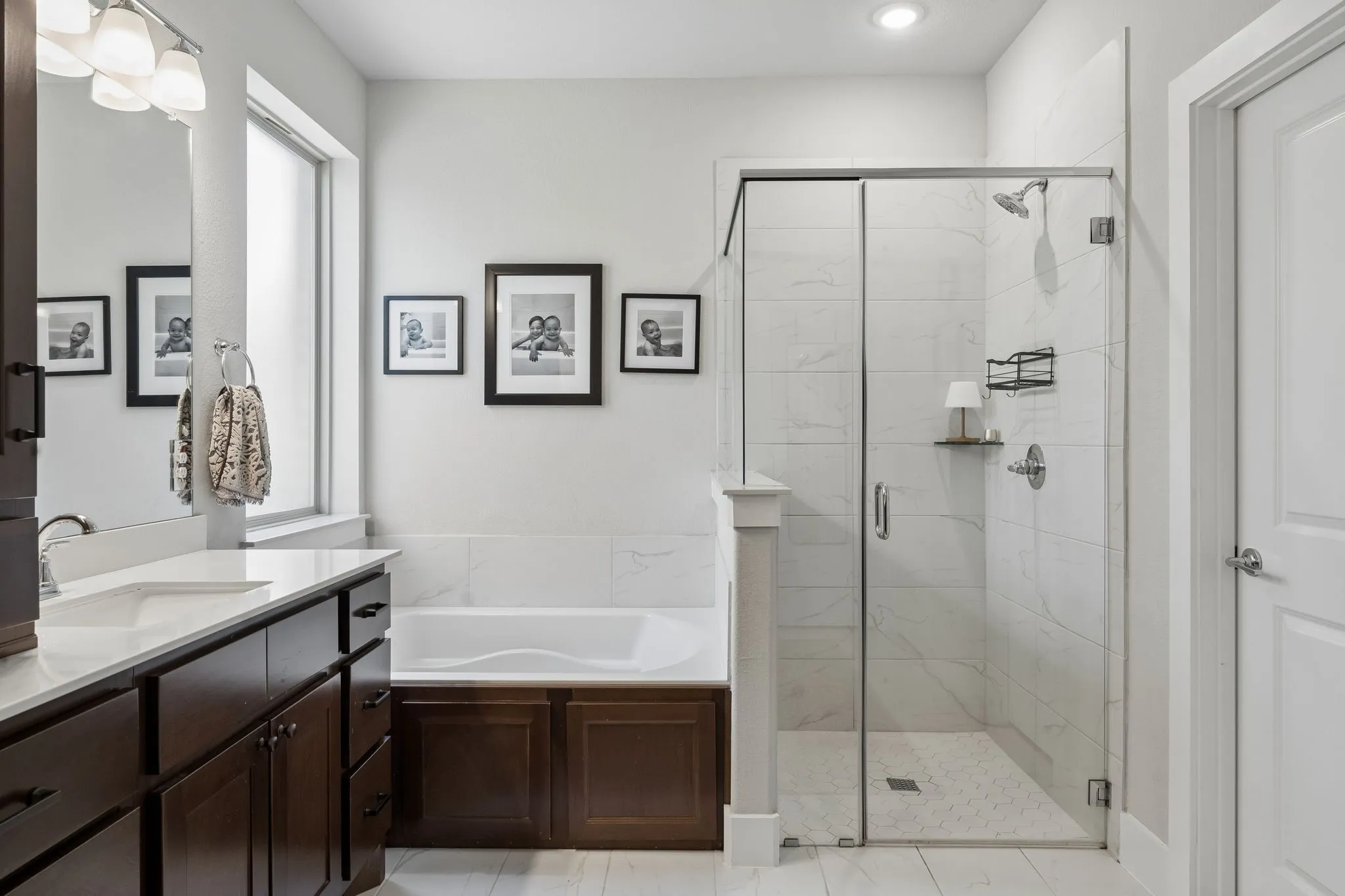 Single Family Residence For Sale in Ellis County , 2277 Glacier Drive, Waxahachie, Texas 75165, 3 Bedroom, 3 Bathroom, 2 Garage spaces, 2,434 Sqft, built in 2023, mls#21326412, Real Estate Agent in Waxahachie, Homes For Sale in Ellis county, Homes For Sale in Waxahachie, Realtor in Waxahachie Texas, Real Estate Brokerage Independent Realty Texas, Luminita Cordes Realtor
