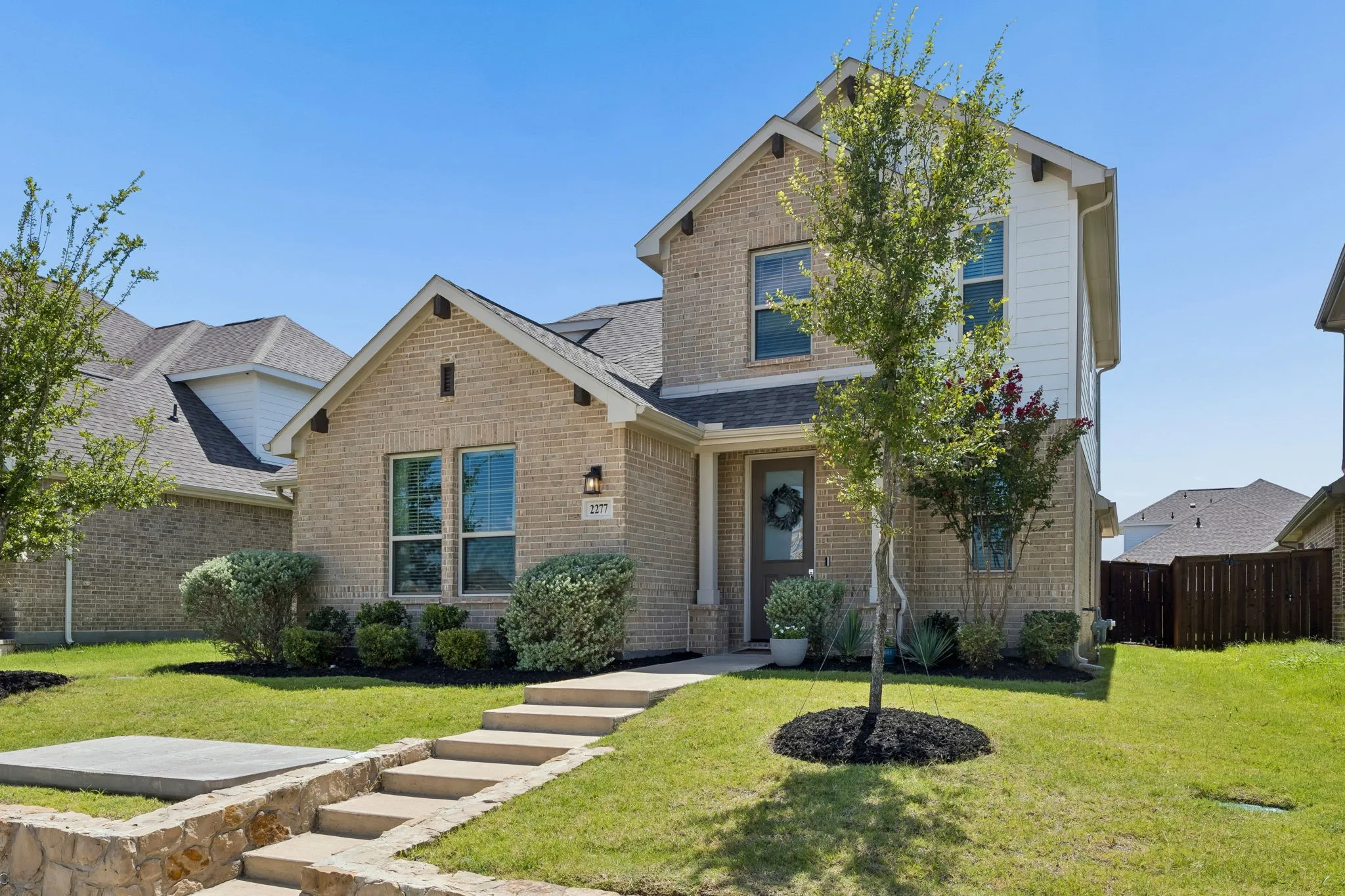 Single Family Residence For Sale in Ellis County , 2277 Glacier Drive, Waxahachie, Texas 75165, 3 Bedroom, 3 Bathroom, 2 Garage spaces, 2,434 Sqft, built in 2023, mls#21326412, Real Estate Agent in Waxahachie, Homes For Sale in Ellis county, Homes For Sale in Waxahachie, Realtor in Waxahachie Texas, Real Estate Brokerage Independent Realty Texas, Luminita Cordes Realtor