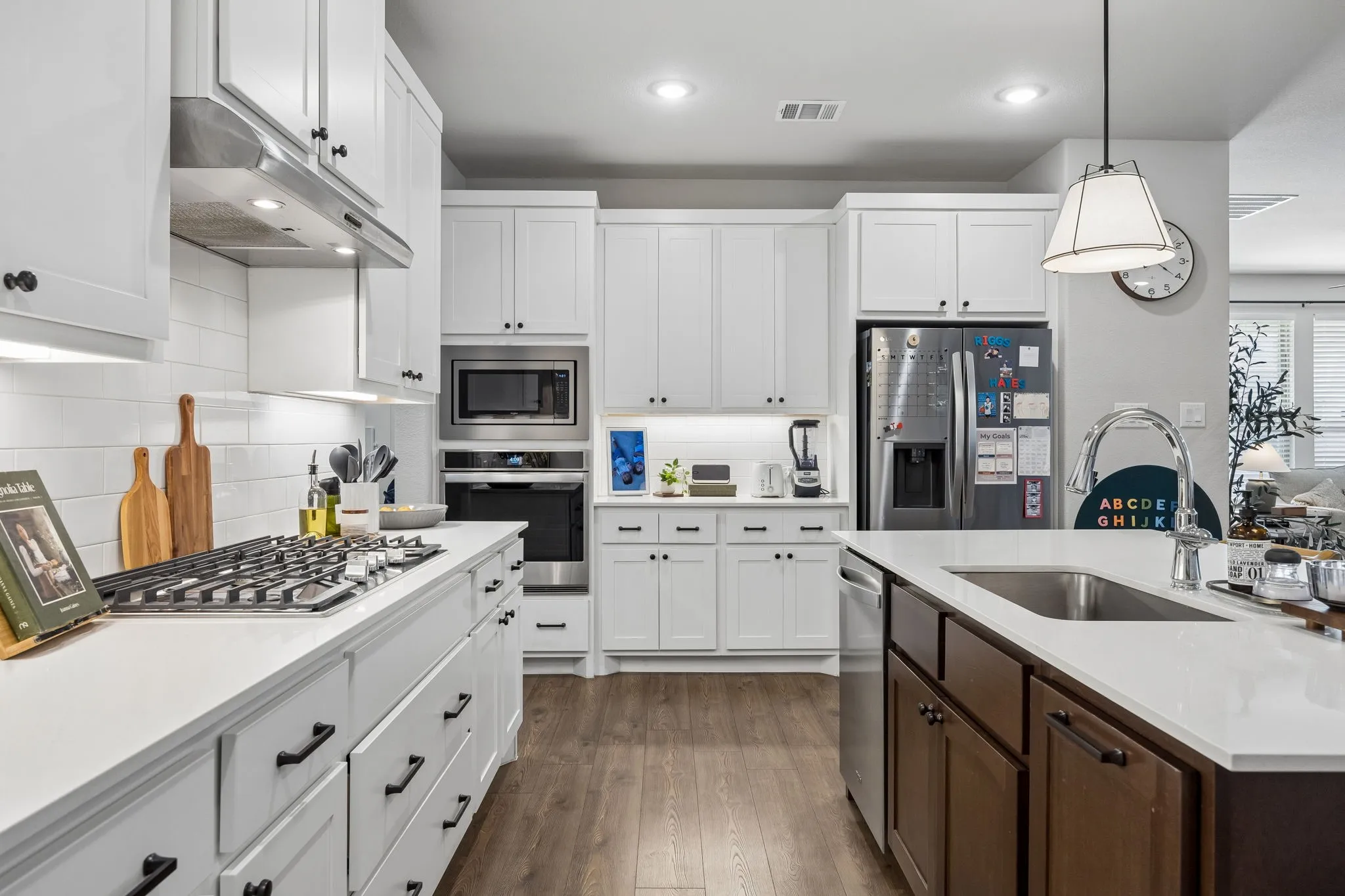 Single Family Residence For Sale in Ellis County , 2277 Glacier Drive, Waxahachie, Texas 75165, 3 Bedroom, 3 Bathroom, 2 Garage spaces, 2,434 Sqft, built in 2023, mls#21326412, Real Estate Agent in Waxahachie, Homes For Sale in Ellis county, Homes For Sale in Waxahachie, Realtor in Waxahachie Texas, Real Estate Brokerage Independent Realty Texas, Luminita Cordes Realtor