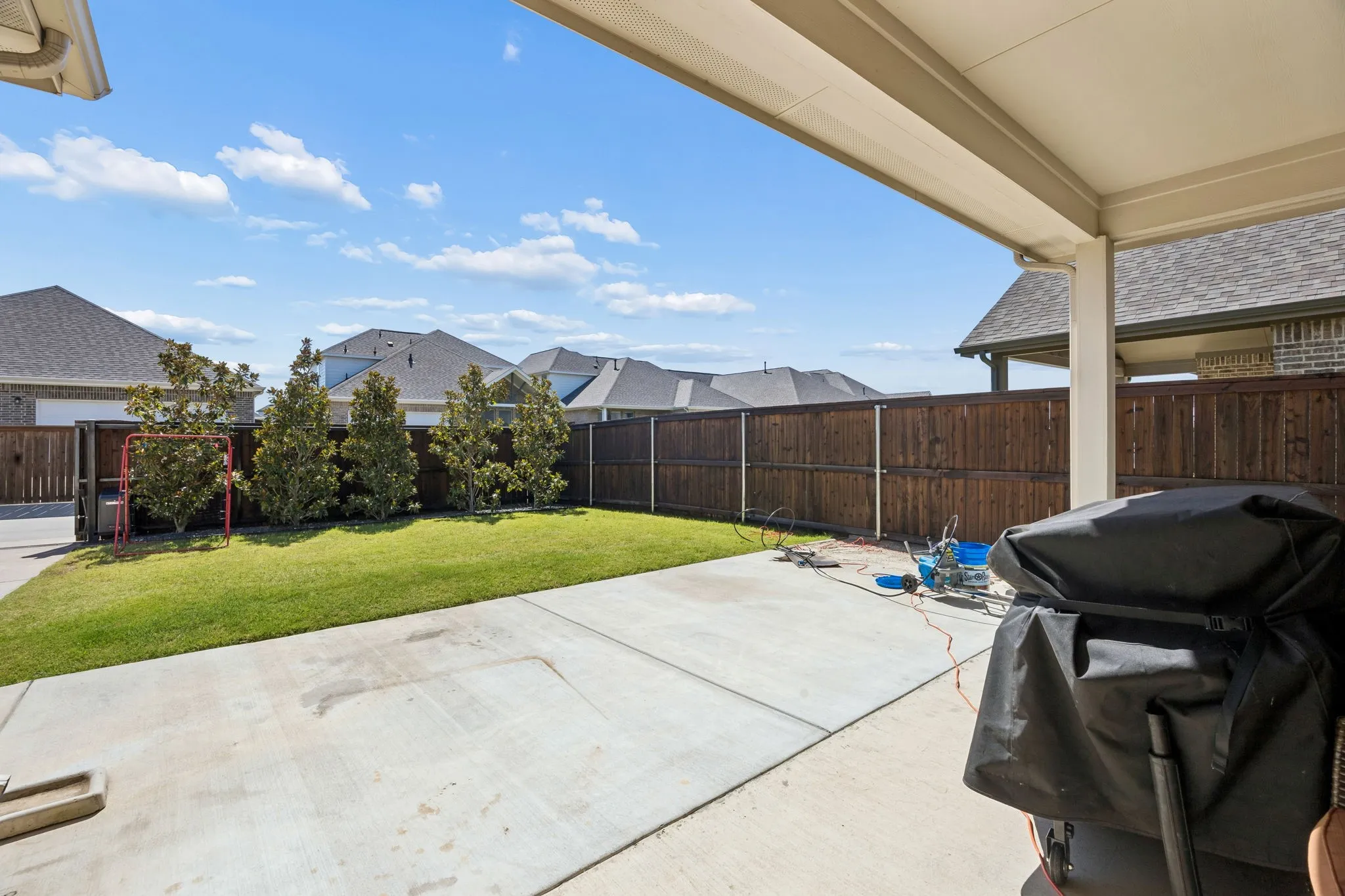 Single Family Residence For Sale in Ellis County , 2277 Glacier Drive, Waxahachie, Texas 75165, 3 Bedroom, 3 Bathroom, 2 Garage spaces, 2,434 Sqft, built in 2023, mls#21326412, Real Estate Agent in Waxahachie, Homes For Sale in Ellis county, Homes For Sale in Waxahachie, Realtor in Waxahachie Texas, Real Estate Brokerage Independent Realty Texas, Luminita Cordes Realtor