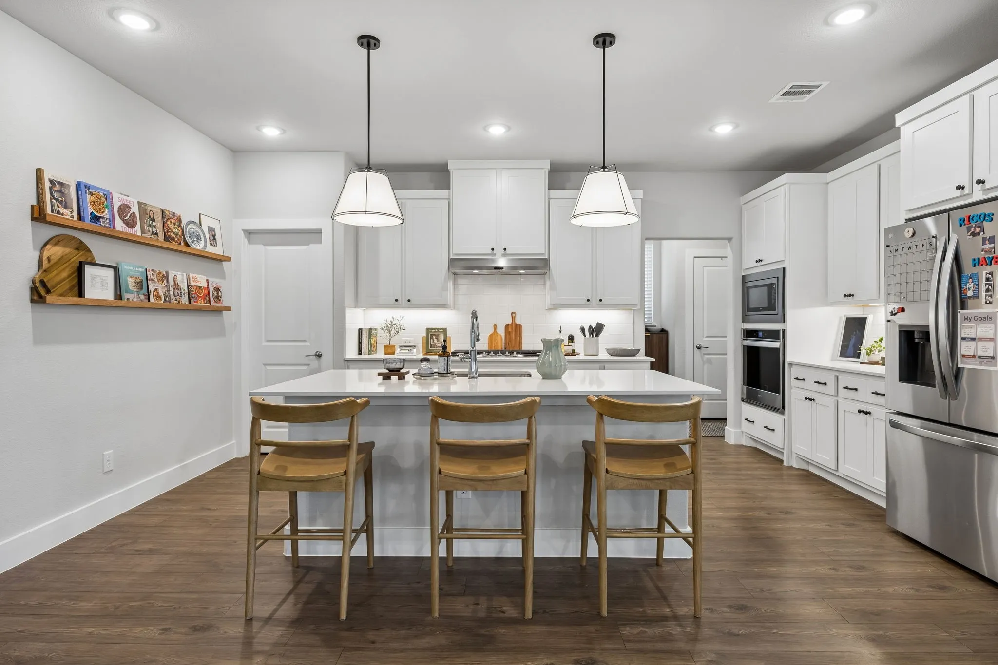 Single Family Residence For Sale in Ellis County , 2277 Glacier Drive, Waxahachie, Texas 75165, 3 Bedroom, 3 Bathroom, 2 Garage spaces, 2,434 Sqft, built in 2023, mls#21326412, Real Estate Agent in Waxahachie, Homes For Sale in Ellis county, Homes For Sale in Waxahachie, Realtor in Waxahachie Texas, Real Estate Brokerage Independent Realty Texas, Luminita Cordes Realtor