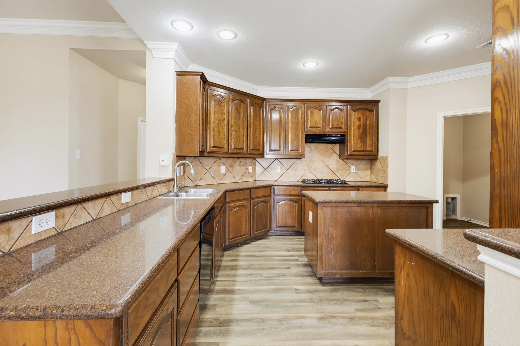 Single Family Residence For Sale in Tarrant County , 3203 Guadaloupe, Grand Prairie, Texas 75054, 4 Bedroom, 3 Bathroom, 2 Garage spaces, 2,685 Sqft, built in 2005, mls#21325803, Real Estate Agent in Grand Prairie, Homes For Sale in Tarrant county, Homes For Sale in Grand Prairie, Realtor in Grand Prairie Texas, Real Estate Brokerage Independent Realty Texas, Luminita Cordes Realtor