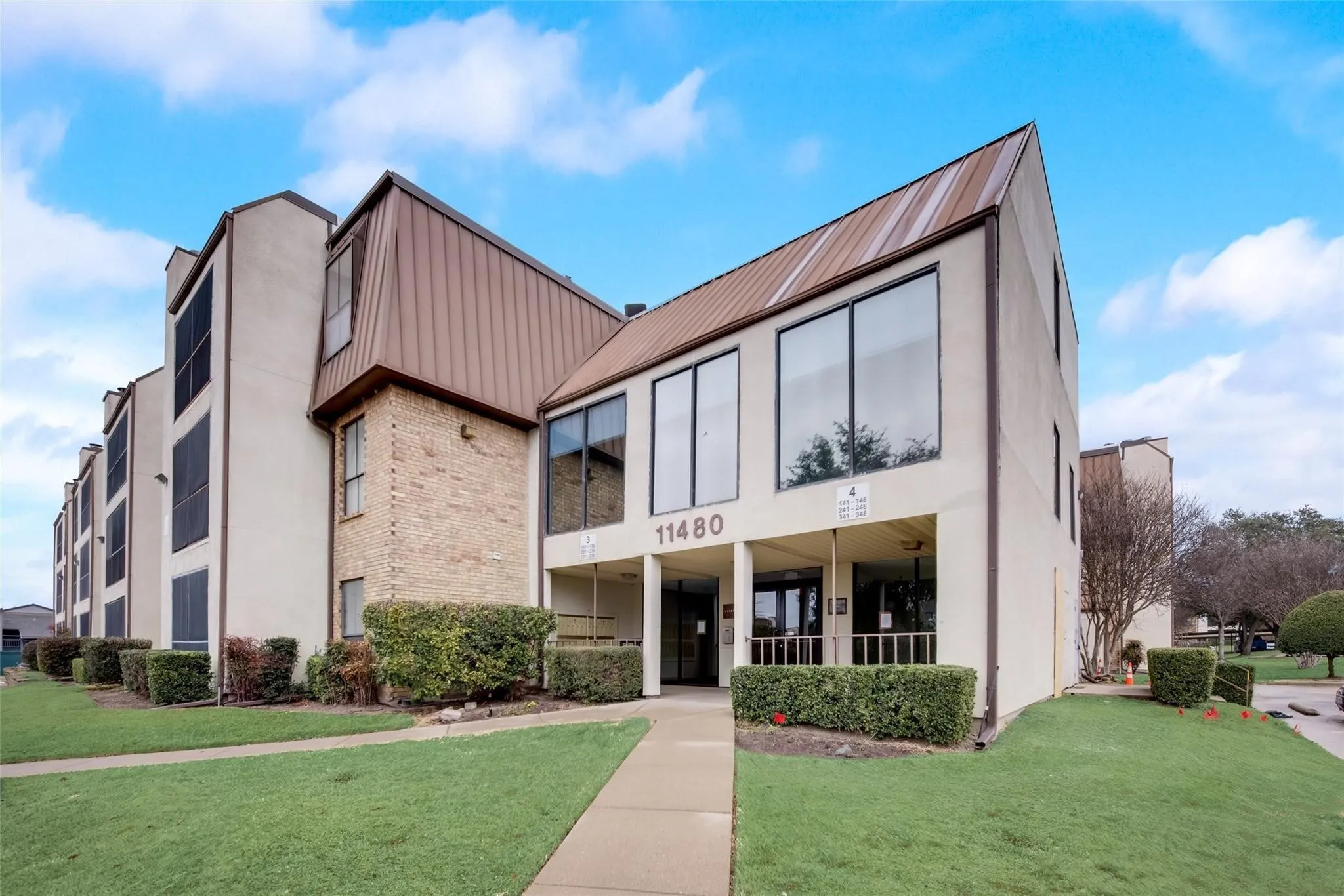 Condominium For Sale in Dallas County , 11480 Audelia Road 142, Dallas, Texas 75243, 2 Bedroom, 2 Bathroom, Garage spaces, 1,087 Sqft, built in 1980, mls#21328675, Real Estate Agent in Dallas, Homes For Sale in Dallas county, Homes For Sale in Dallas, Realtor in Dallas Texas, Real Estate Brokerage Independent Realty Texas, Luminita Cordes Realtor