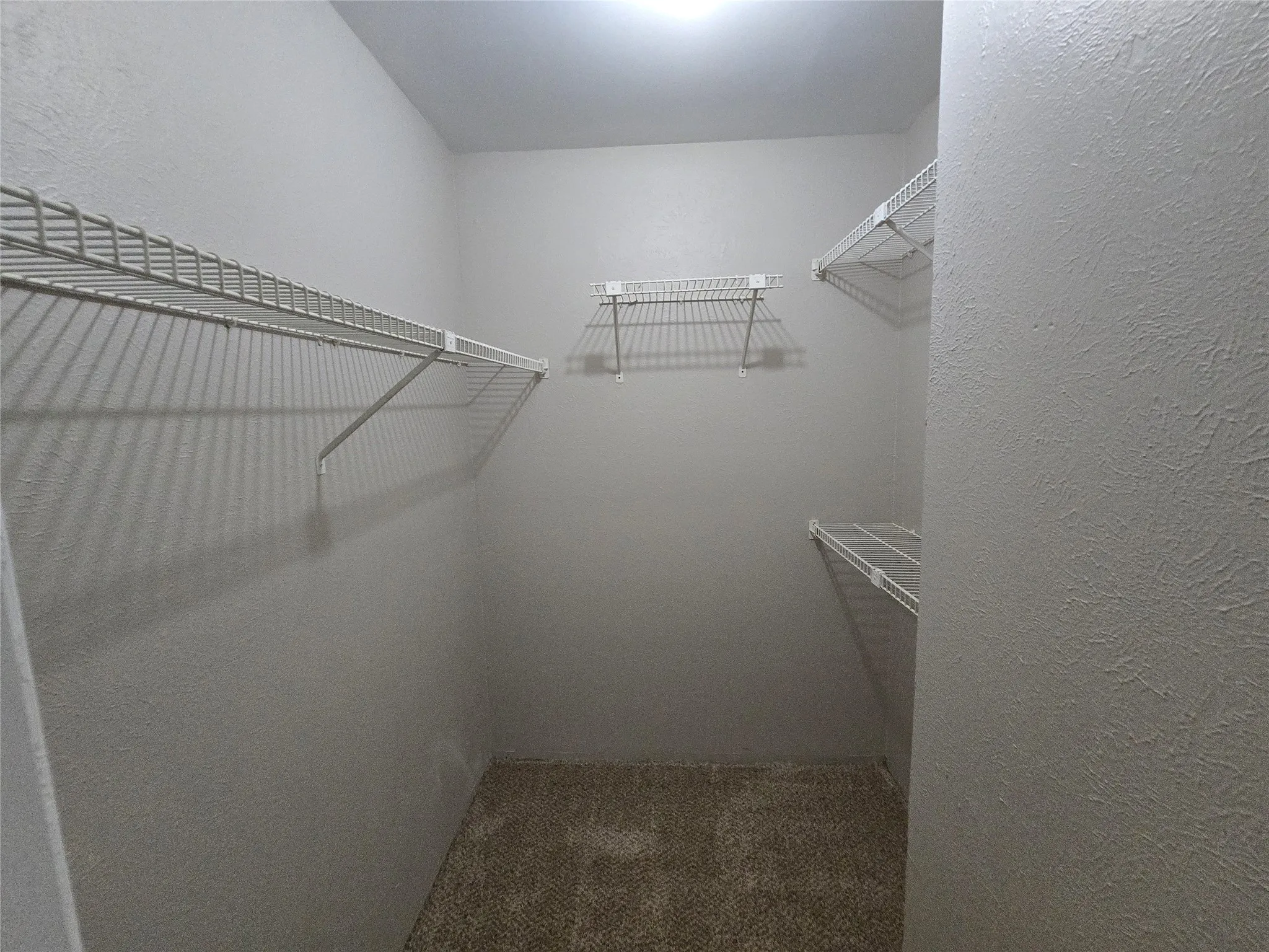MBR walk-in closet