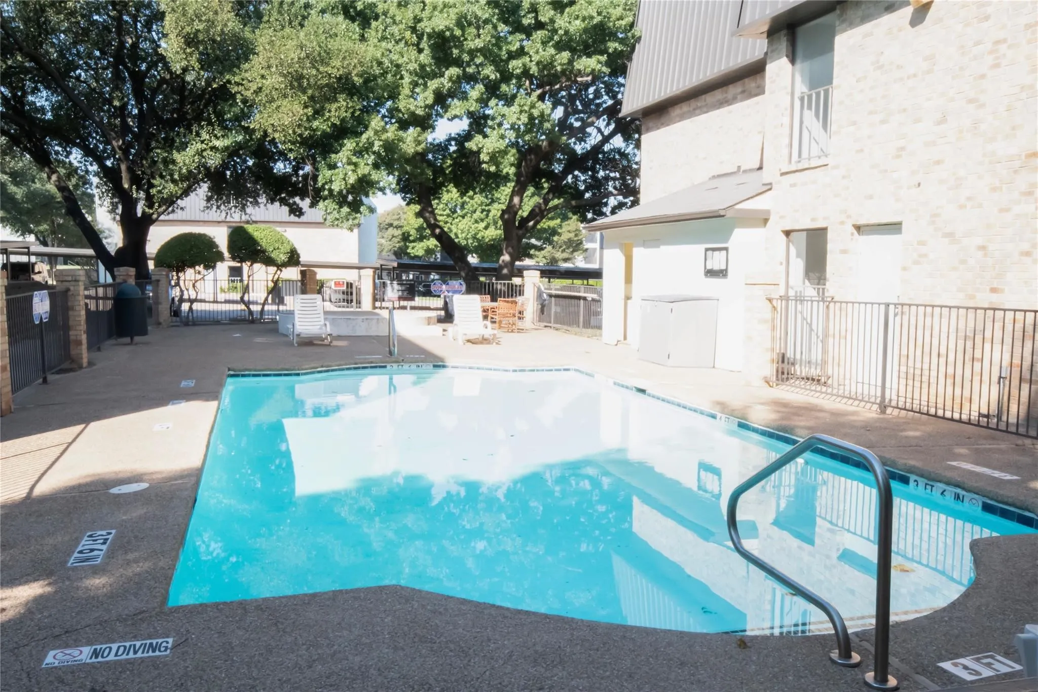 Condominium For Sale in Dallas County , 11480 Audelia Road 142, Dallas, Texas 75243, 2 Bedroom, 2 Bathroom, Garage spaces, 1,087 Sqft, built in 1980, mls#21328675, Real Estate Agent in Dallas, Homes For Sale in Dallas county, Homes For Sale in Dallas, Realtor in Dallas Texas, Real Estate Brokerage Independent Realty Texas, Luminita Cordes Realtor