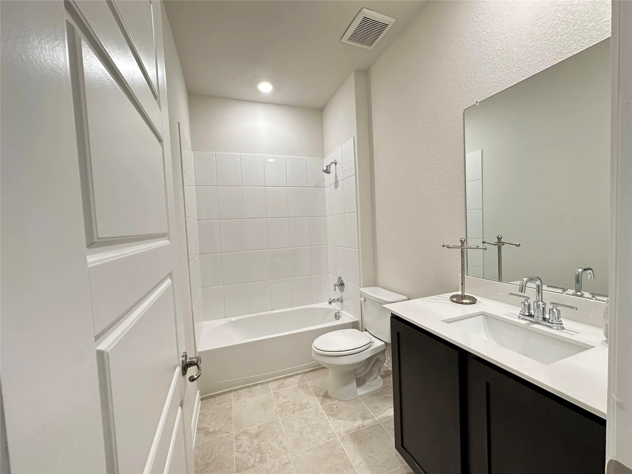 Townhouse For Rent in Collin County , 809 Lone Rock Drive, Anna, Texas 75409, 3 Bedroom, 3 Bathroom, 2 Garage spaces, 1,685 Sqft, built in 2024, mls#21328677, Real Estate Agent in Anna, Homes For Rent in Collin county, Homes For Rent in Anna, Realtor in Anna Texas, Real Estate Brokerage Independent Realty Texas, Luminita Cordes Realtor