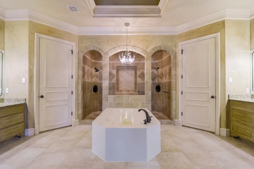 Single Family Residence For Sale in Ellis County , 1320 N Creek Circle, Waxahachie, Texas 75165, 4 Bedroom, 4 Bathroom, 2 Garage spaces, 3,840 Sqft, built in 2006, mls#21328681, Real Estate Agent in Waxahachie, Homes For Sale in Ellis county, Homes For Sale in Waxahachie, Realtor in Waxahachie Texas, Real Estate Brokerage Independent Realty Texas, Luminita Cordes Realtor