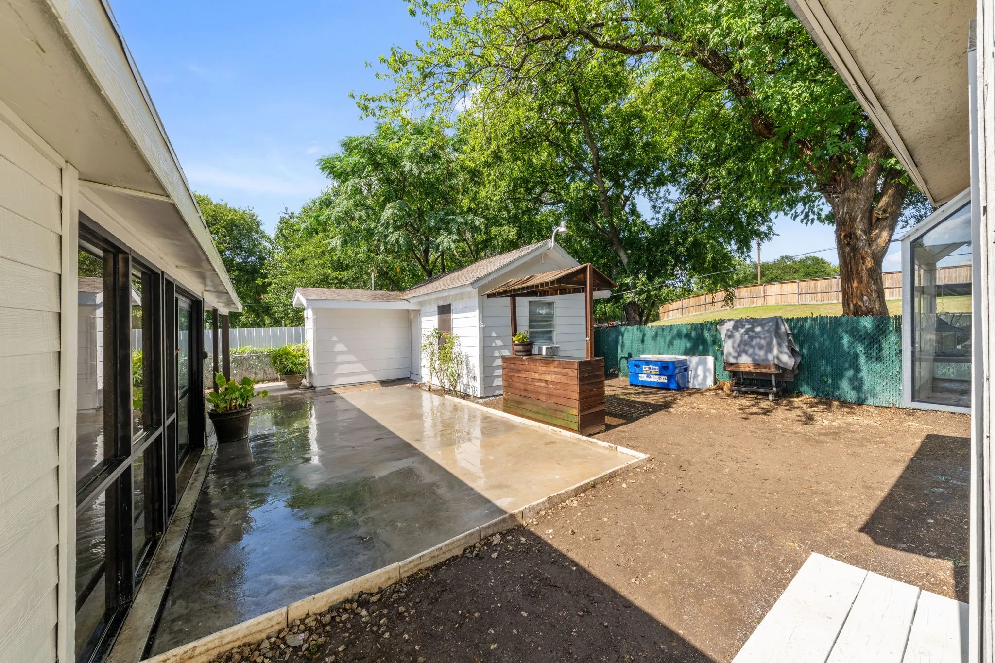 Single Family Residence For Sale in Dallas County , 2410 S Franklin Street, Dallas, Texas 75233, 5 Bedroom, 3 Bathroom, Garage spaces, 1,918 Sqft, built in 1953, mls#21328617, Real Estate Agent in Dallas, Homes For Sale in Dallas county, Homes For Sale in Dallas, Realtor in Dallas Texas, Real Estate Brokerage Independent Realty Texas, Luminita Cordes Realtor