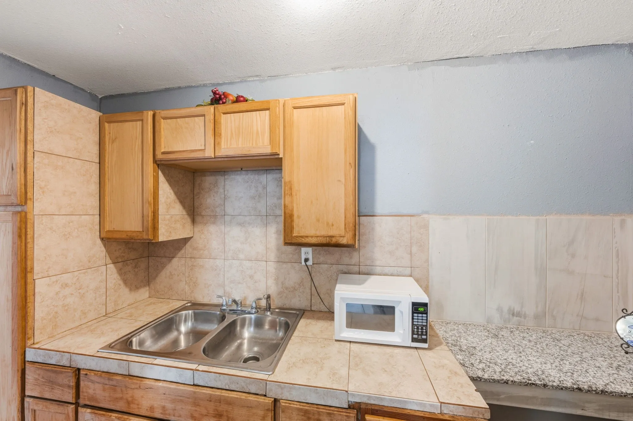 Single Family Residence For Sale in Dallas County , 2410 S Franklin Street, Dallas, Texas 75233, 5 Bedroom, 3 Bathroom, Garage spaces, 1,918 Sqft, built in 1953, mls#21328617, Real Estate Agent in Dallas, Homes For Sale in Dallas county, Homes For Sale in Dallas, Realtor in Dallas Texas, Real Estate Brokerage Independent Realty Texas, Luminita Cordes Realtor
