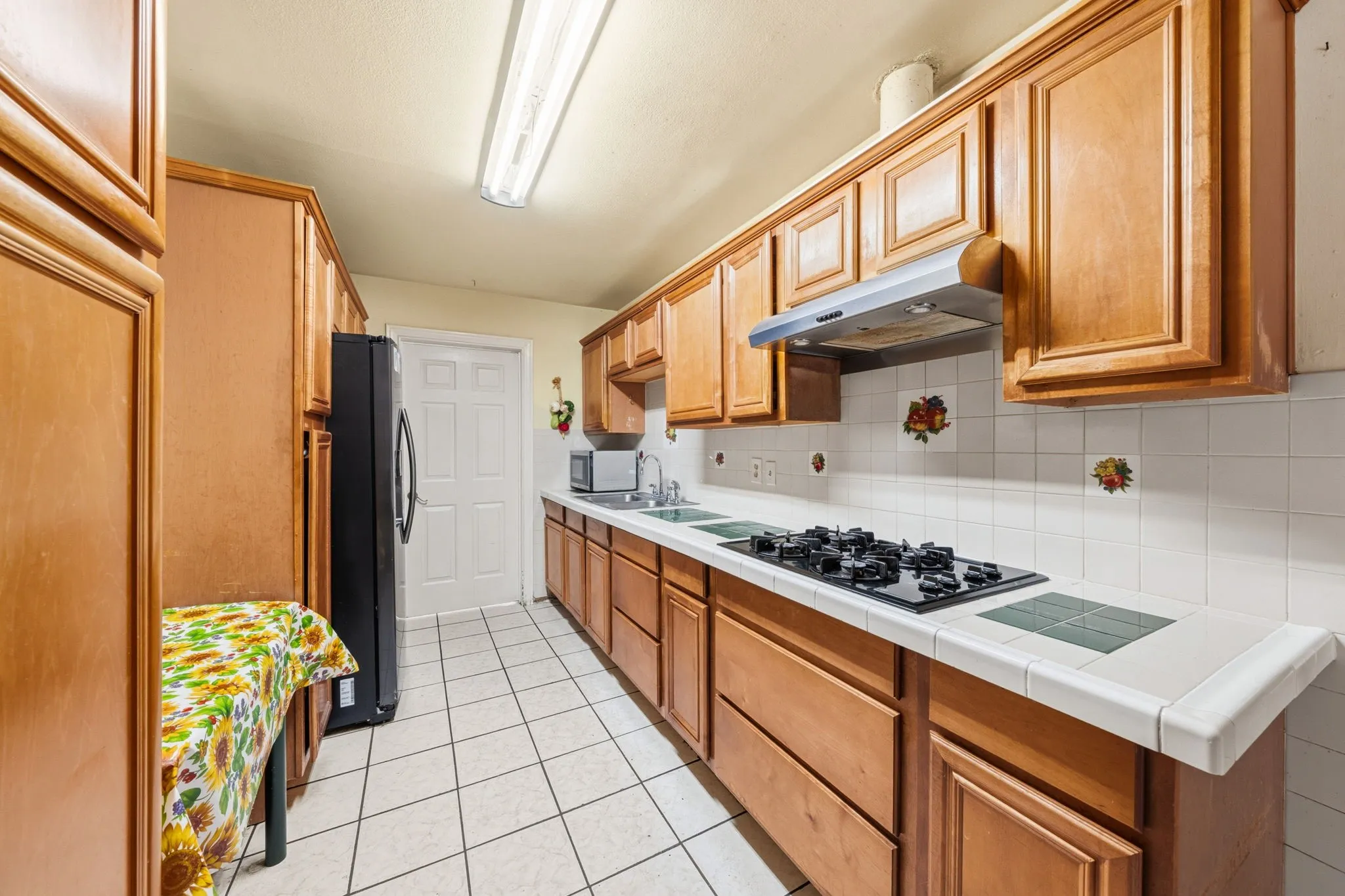 Single Family Residence For Sale in Dallas County , 2410 S Franklin Street, Dallas, Texas 75233, 5 Bedroom, 3 Bathroom, Garage spaces, 1,918 Sqft, built in 1953, mls#21328617, Real Estate Agent in Dallas, Homes For Sale in Dallas county, Homes For Sale in Dallas, Realtor in Dallas Texas, Real Estate Brokerage Independent Realty Texas, Luminita Cordes Realtor