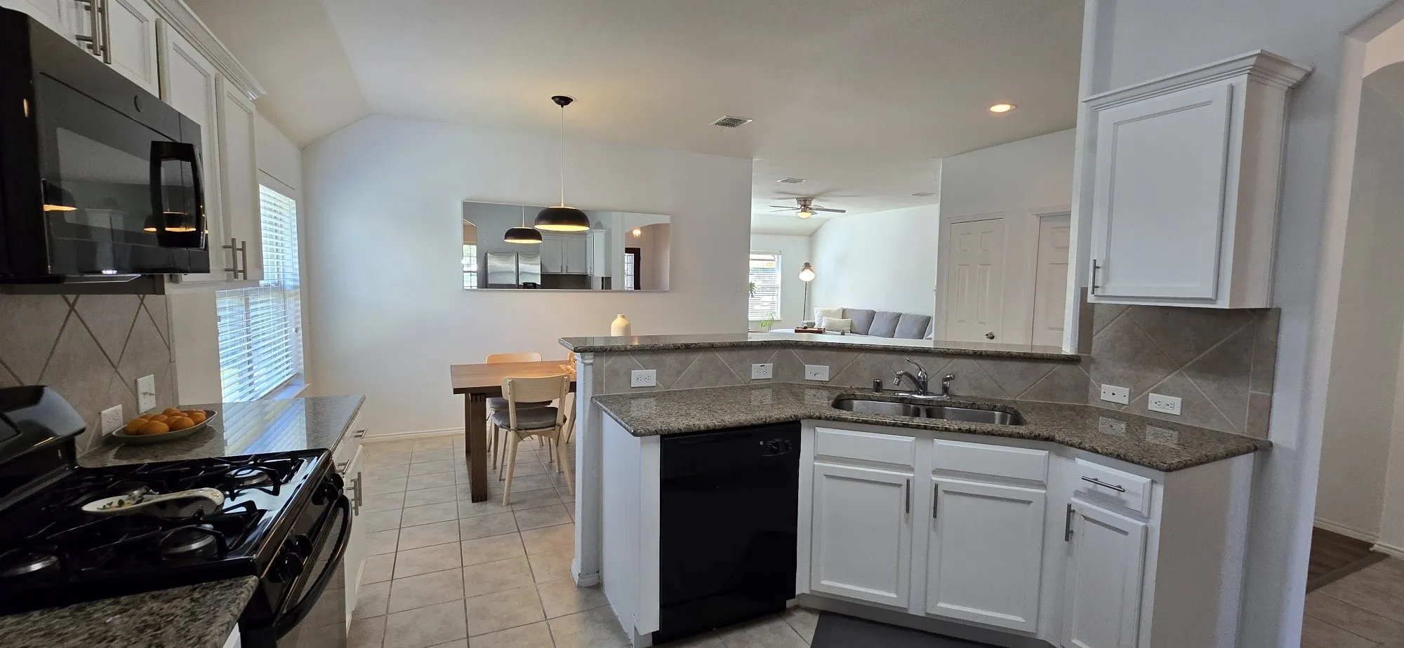 Single Family Residence For Sale in Tarrant County , 452 Paddle Drive, Crowley, Texas 76036, 3 Bedroom, 2 Bathroom, 2 Garage spaces, 1,791 Sqft, built in 2010, mls#21328691, Real Estate Agent in Crowley, Homes For Sale in Tarrant county, Homes For Sale in Crowley, Realtor in Crowley Texas, Real Estate Brokerage Independent Realty Texas, Luminita Cordes Realtor