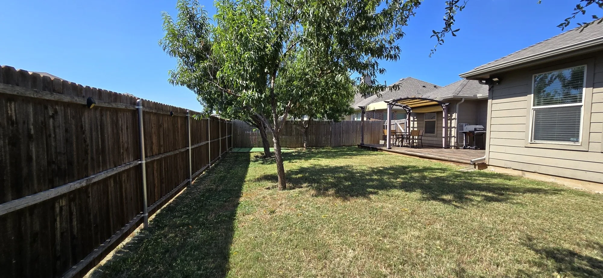 Single Family Residence For Sale in Tarrant County , 452 Paddle Drive, Crowley, Texas 76036, 3 Bedroom, 2 Bathroom, 2 Garage spaces, 1,791 Sqft, built in 2010, mls#21328691, Real Estate Agent in Crowley, Homes For Sale in Tarrant county, Homes For Sale in Crowley, Realtor in Crowley Texas, Real Estate Brokerage Independent Realty Texas, Luminita Cordes Realtor
