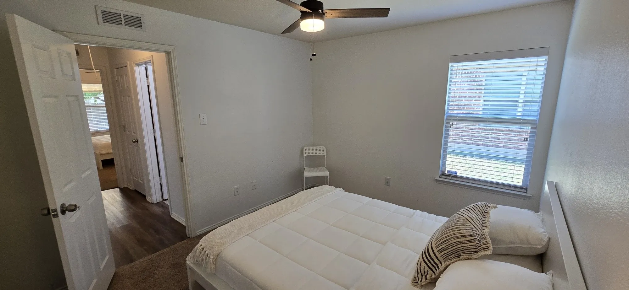 Single Family Residence For Sale in Tarrant County , 452 Paddle Drive, Crowley, Texas 76036, 3 Bedroom, 2 Bathroom, 2 Garage spaces, 1,791 Sqft, built in 2010, mls#21328691, Real Estate Agent in Crowley, Homes For Sale in Tarrant county, Homes For Sale in Crowley, Realtor in Crowley Texas, Real Estate Brokerage Independent Realty Texas, Luminita Cordes Realtor