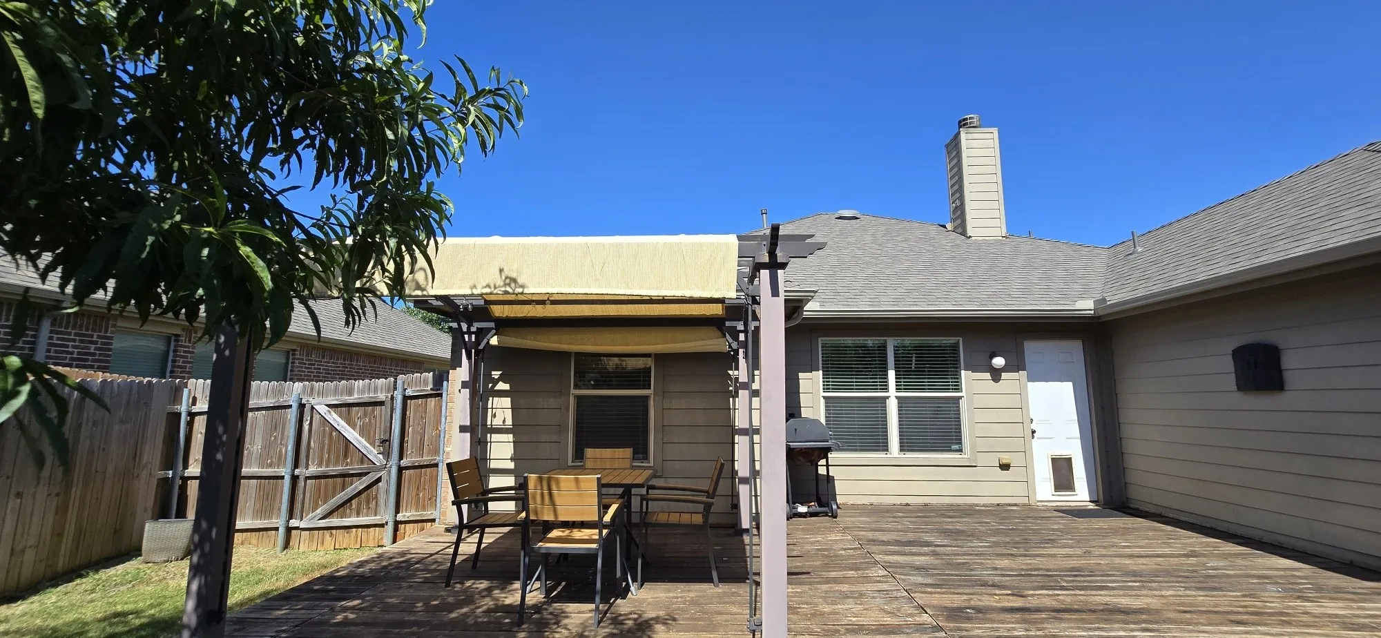Single Family Residence For Sale in Tarrant County , 452 Paddle Drive, Crowley, Texas 76036, 3 Bedroom, 2 Bathroom, 2 Garage spaces, 1,791 Sqft, built in 2010, mls#21328691, Real Estate Agent in Crowley, Homes For Sale in Tarrant county, Homes For Sale in Crowley, Realtor in Crowley Texas, Real Estate Brokerage Independent Realty Texas, Luminita Cordes Realtor