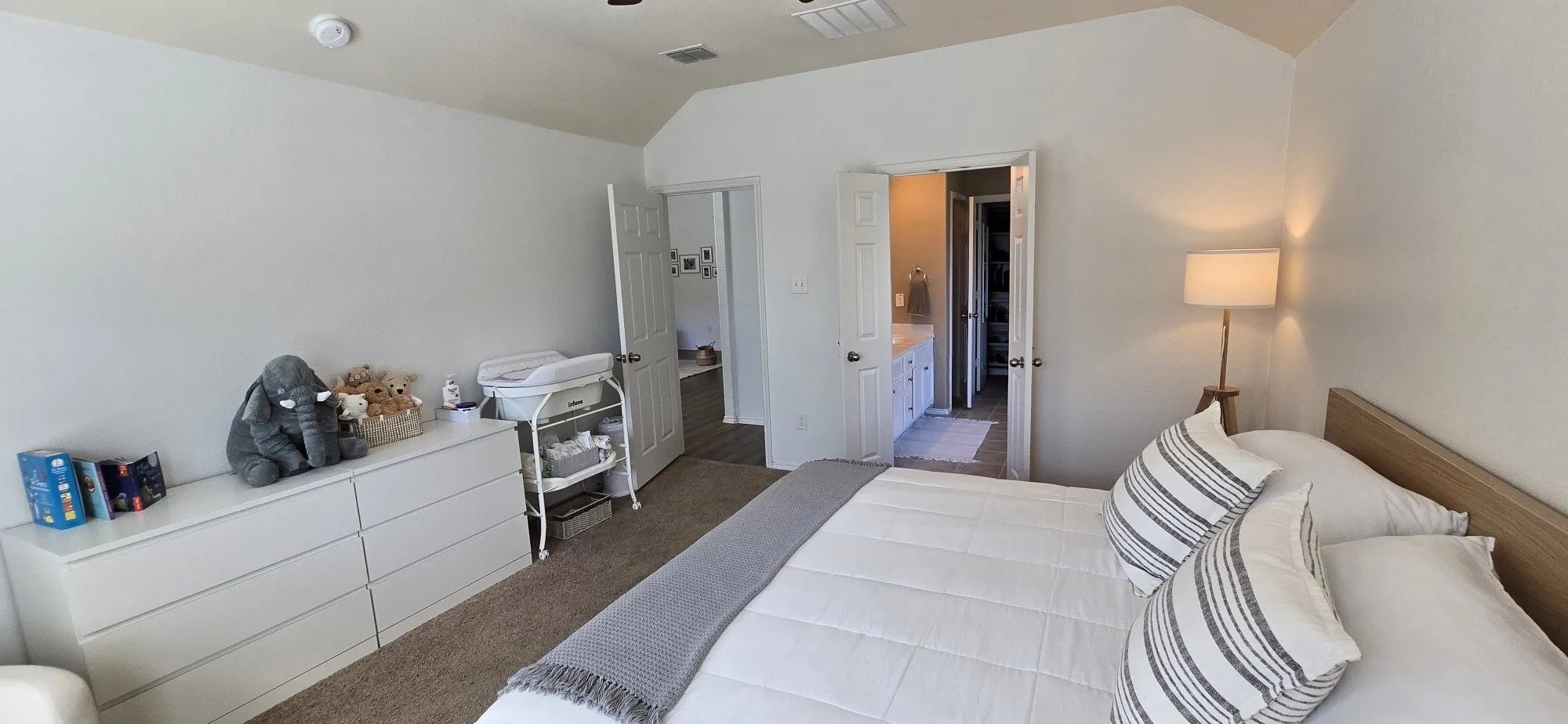 Single Family Residence For Sale in Tarrant County , 452 Paddle Drive, Crowley, Texas 76036, 3 Bedroom, 2 Bathroom, 2 Garage spaces, 1,791 Sqft, built in 2010, mls#21328691, Real Estate Agent in Crowley, Homes For Sale in Tarrant county, Homes For Sale in Crowley, Realtor in Crowley Texas, Real Estate Brokerage Independent Realty Texas, Luminita Cordes Realtor