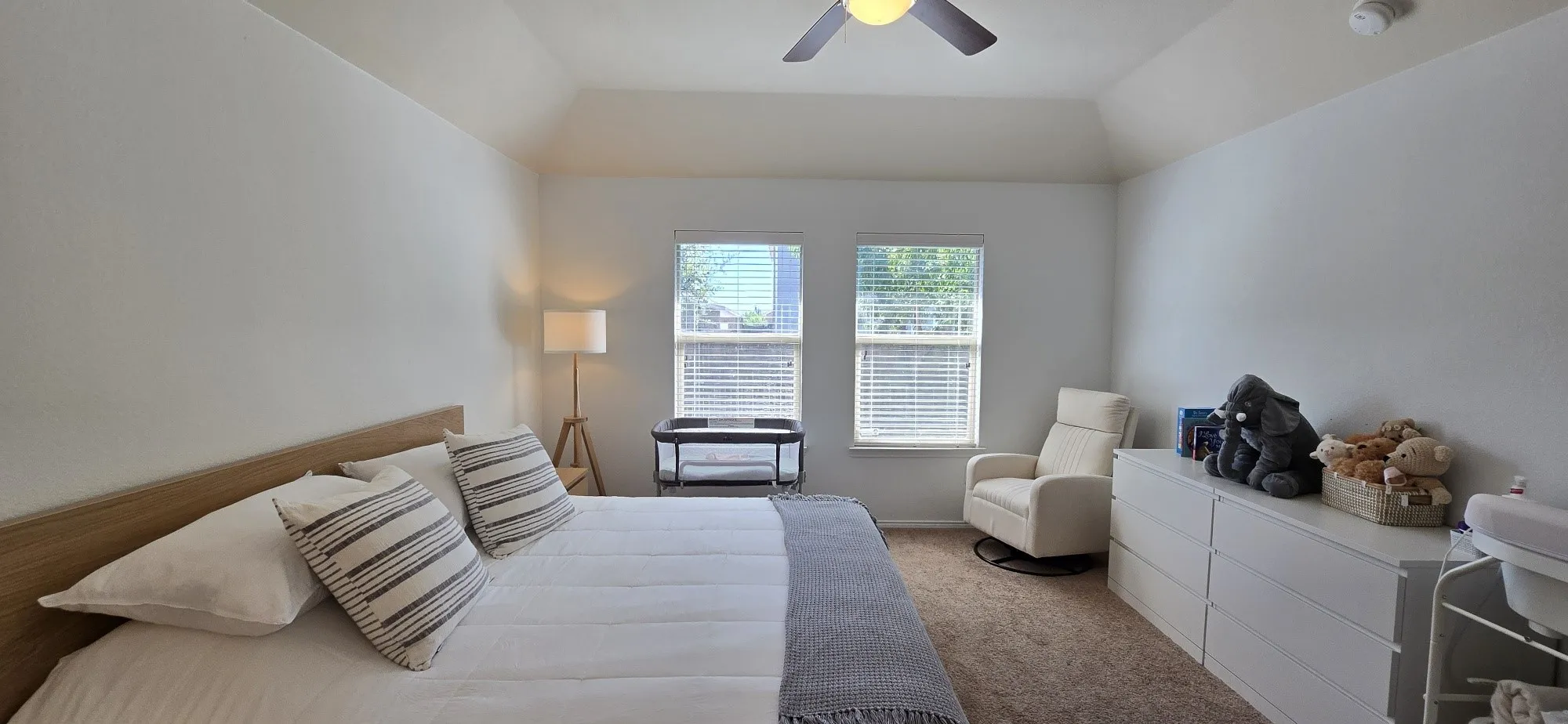 Single Family Residence For Sale in Tarrant County , 452 Paddle Drive, Crowley, Texas 76036, 3 Bedroom, 2 Bathroom, 2 Garage spaces, 1,791 Sqft, built in 2010, mls#21328691, Real Estate Agent in Crowley, Homes For Sale in Tarrant county, Homes For Sale in Crowley, Realtor in Crowley Texas, Real Estate Brokerage Independent Realty Texas, Luminita Cordes Realtor
