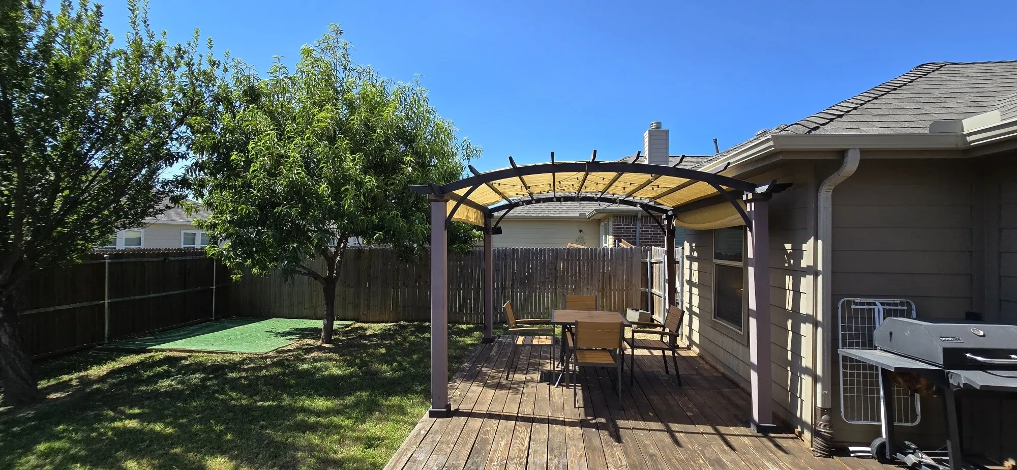 Single Family Residence For Sale in Tarrant County , 452 Paddle Drive, Crowley, Texas 76036, 3 Bedroom, 2 Bathroom, 2 Garage spaces, 1,791 Sqft, built in 2010, mls#21328691, Real Estate Agent in Crowley, Homes For Sale in Tarrant county, Homes For Sale in Crowley, Realtor in Crowley Texas, Real Estate Brokerage Independent Realty Texas, Luminita Cordes Realtor