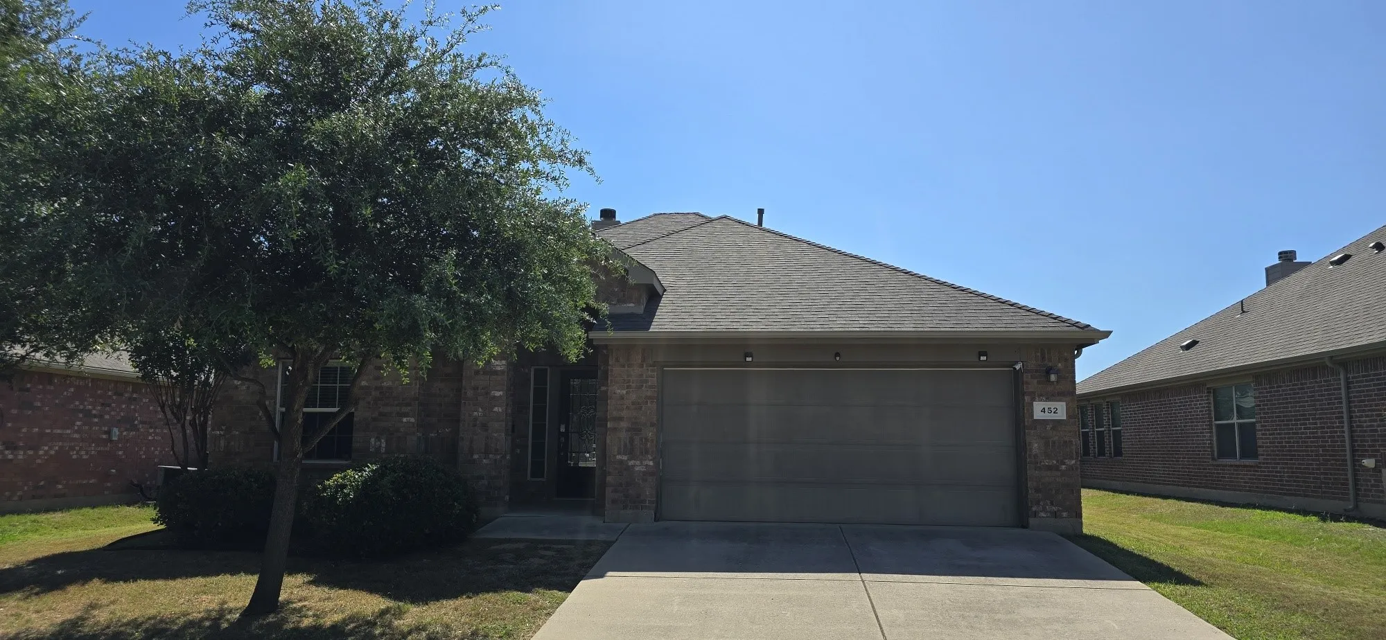 Single Family Residence For Sale in Tarrant County , 452 Paddle Drive, Crowley, Texas 76036, 3 Bedroom, 2 Bathroom, 2 Garage spaces, 1,791 Sqft, built in 2010, mls#21328691, Real Estate Agent in Crowley, Homes For Sale in Tarrant county, Homes For Sale in Crowley, Realtor in Crowley Texas, Real Estate Brokerage Independent Realty Texas, Luminita Cordes Realtor