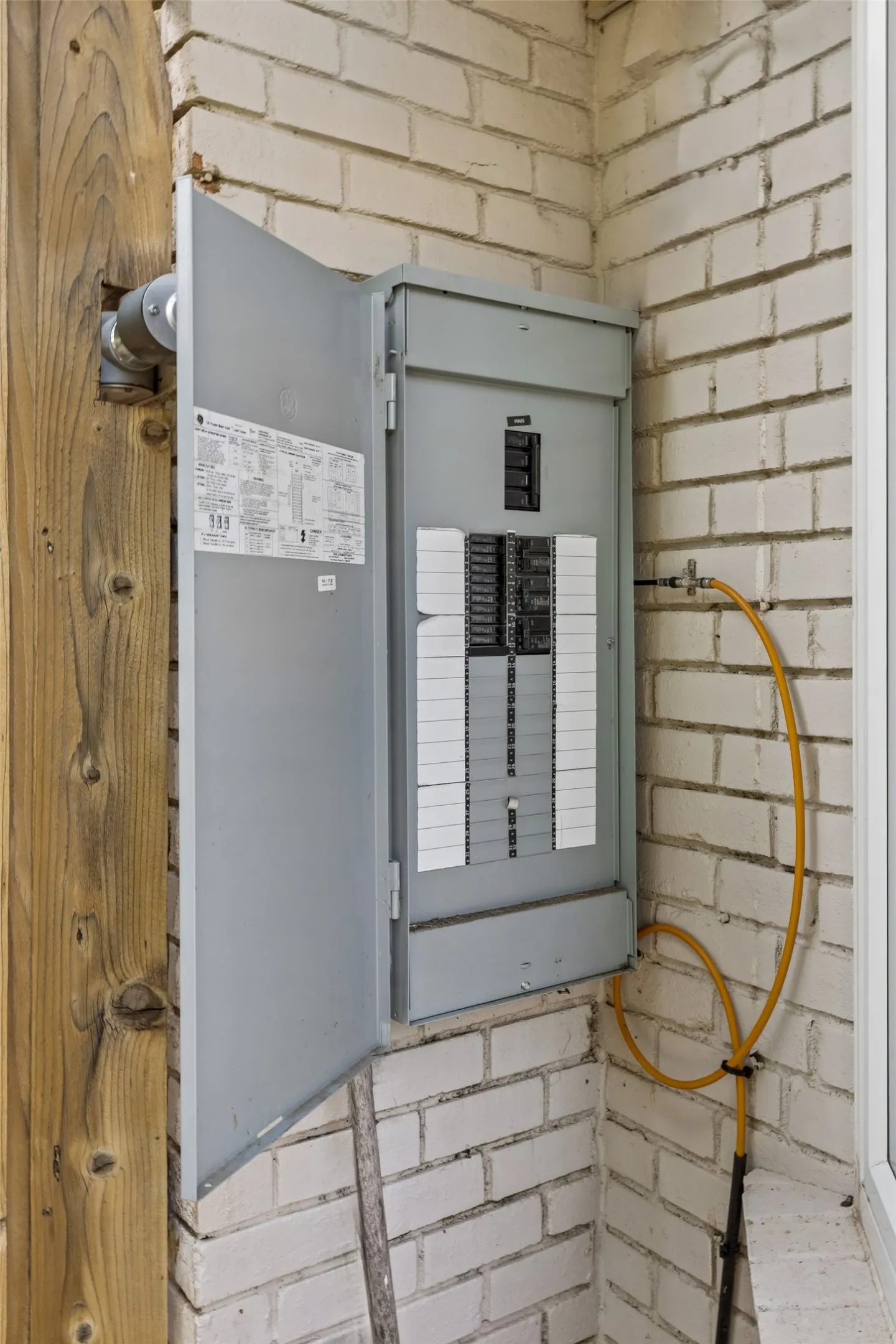 Upgraded Breaker Box installed 2022 along with new HVAC system water heater and gas lines.